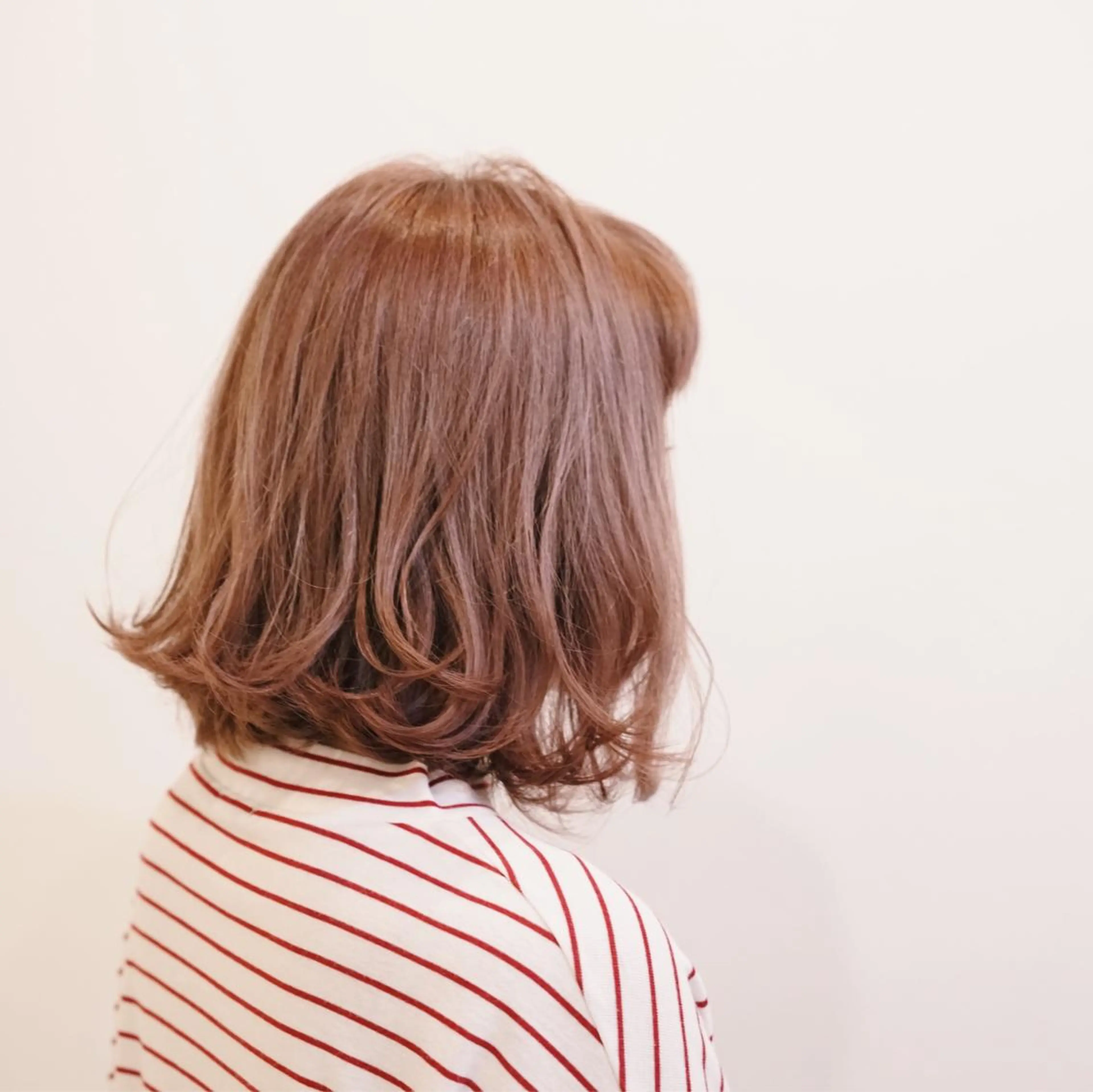 セミロング カラー RINA🧤 デザインとボブのヘアスタイル