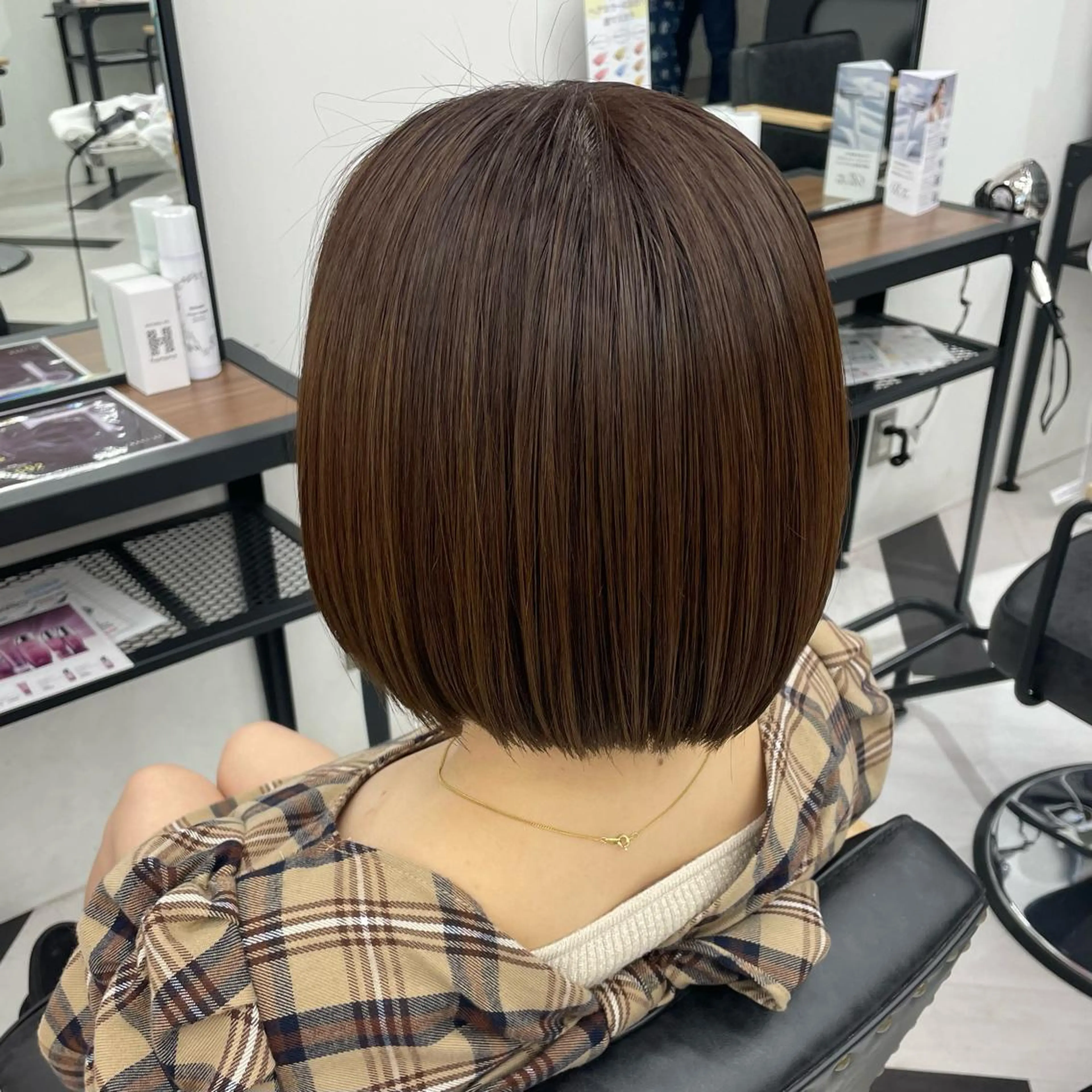 ショート カラー パーマ ヘアアレンジ メンズ キッズ ネイル マツエク・マツパ アイブロウ トリートメント mona/ ストレートスタイル✨のヘアスタイル