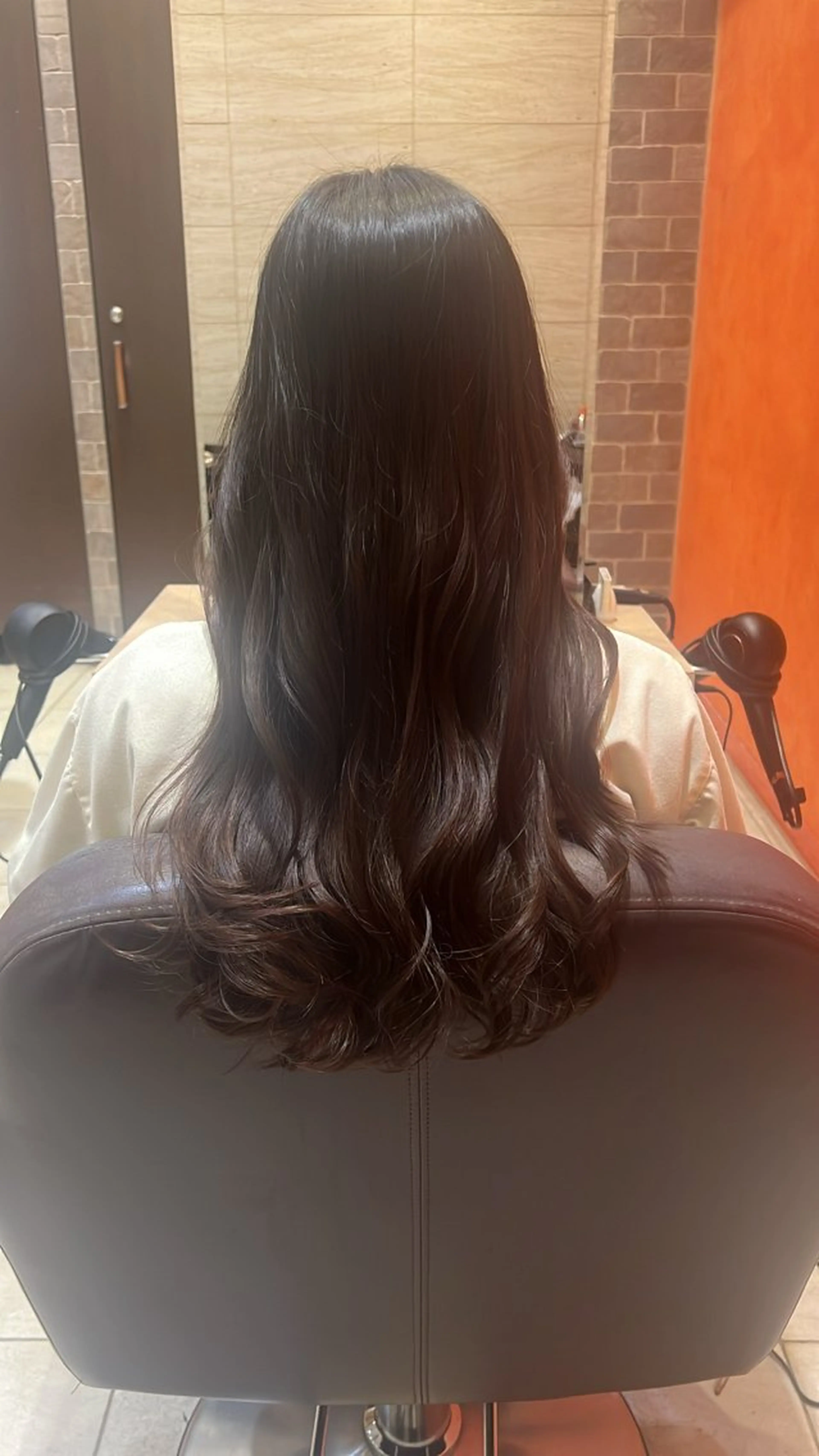 ロング 岡﨑 怜奈のヘアスタイル