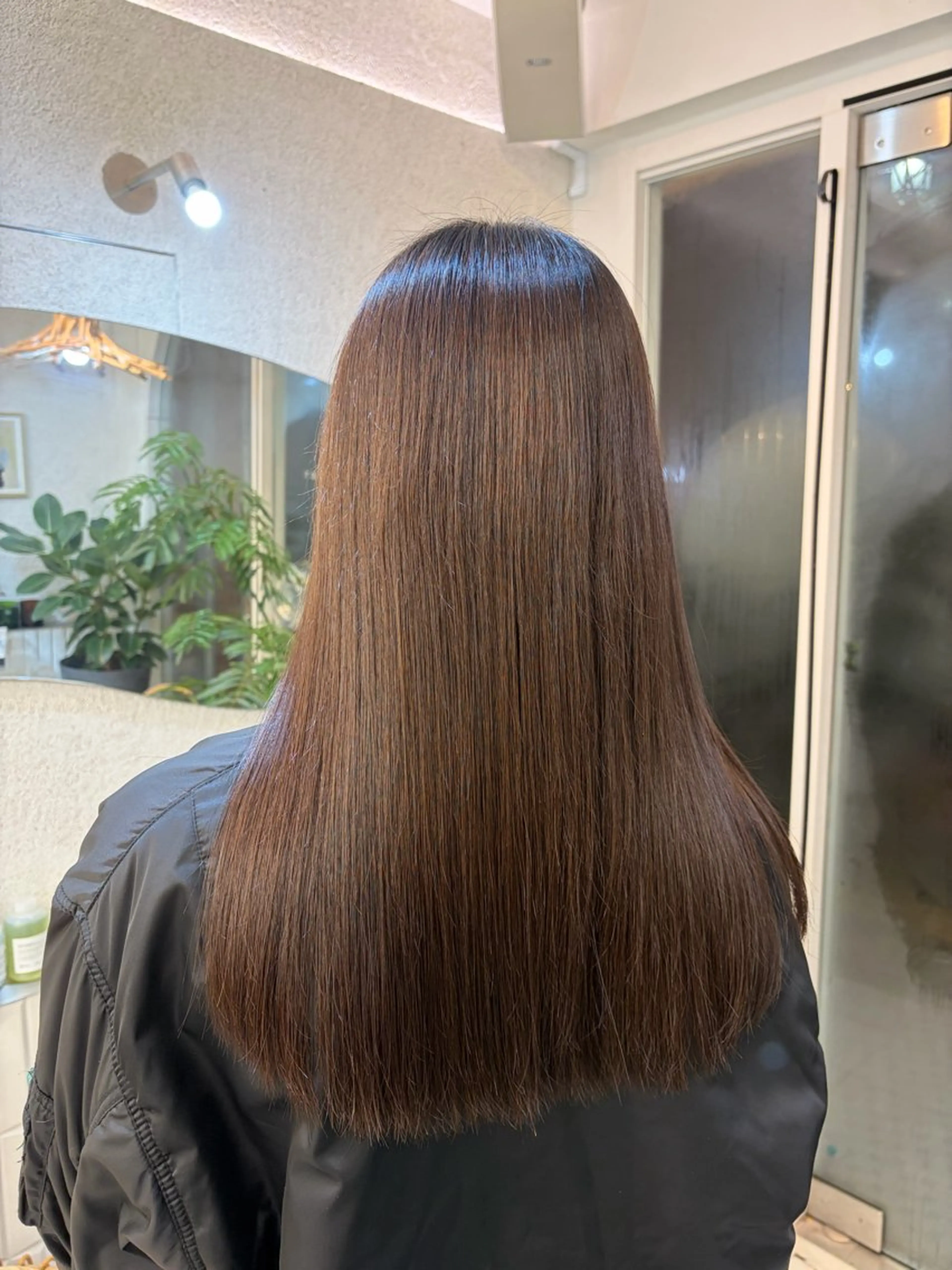 セミロング 縮毛矯正 リン🔔ボブ cut 柔らかベージュ🤎のヘアスタイル