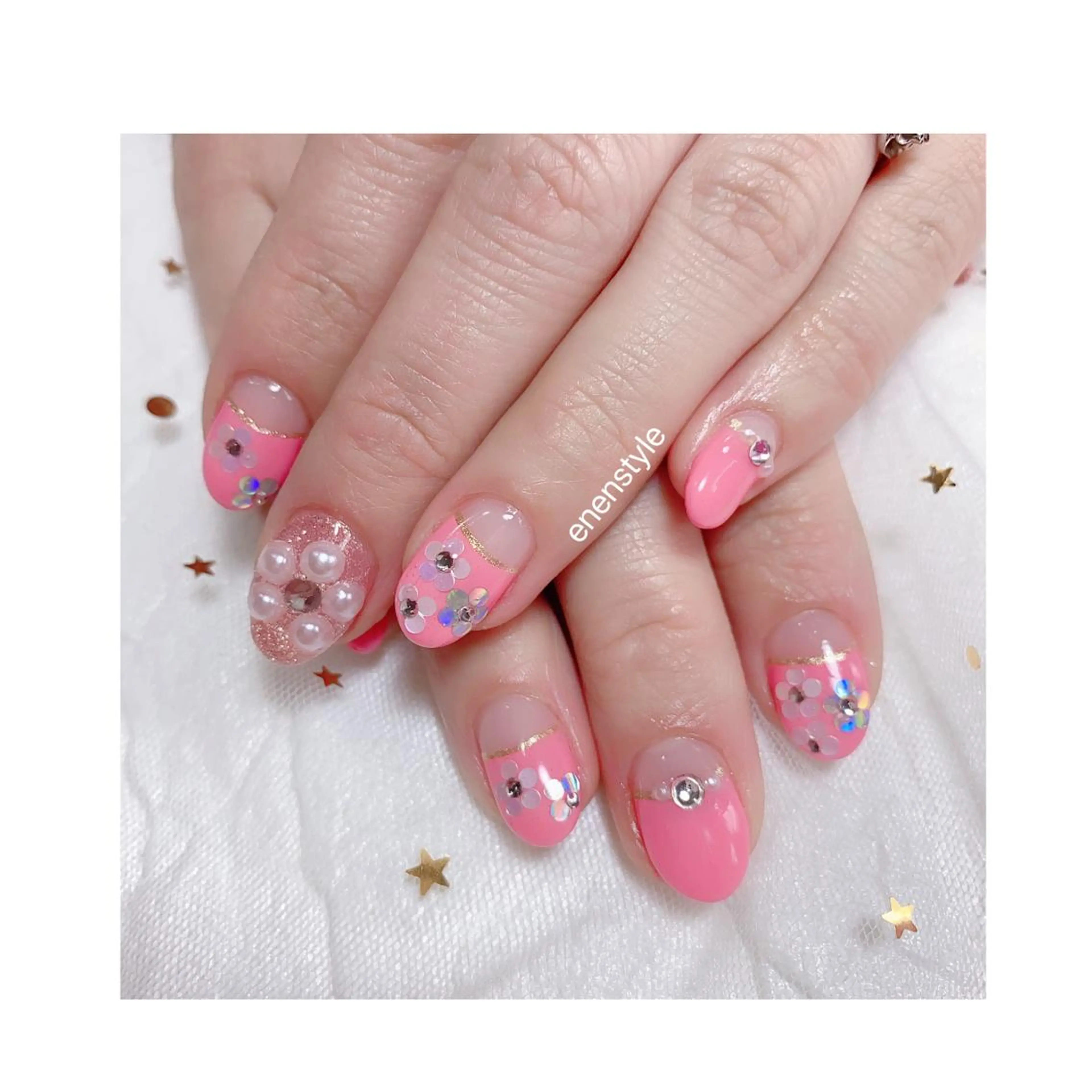 ショート ハンドネイル 👑enen style👑のネイルデザイン