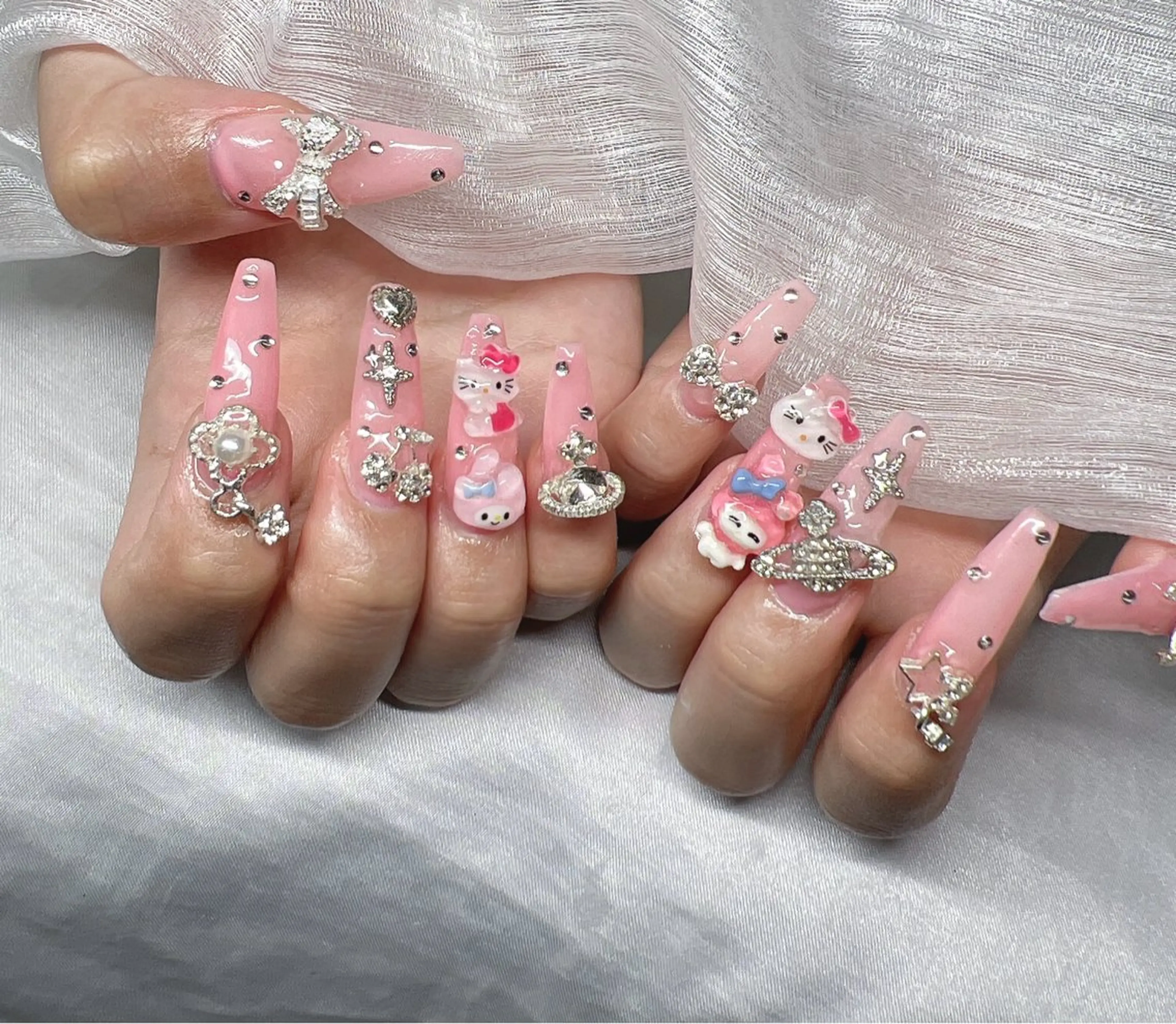 ネイル 長さ出し グラデーション 卒業式 キラキラネイル マグネットネイル ハンドネイル Lee Nailsのネイルデザイン