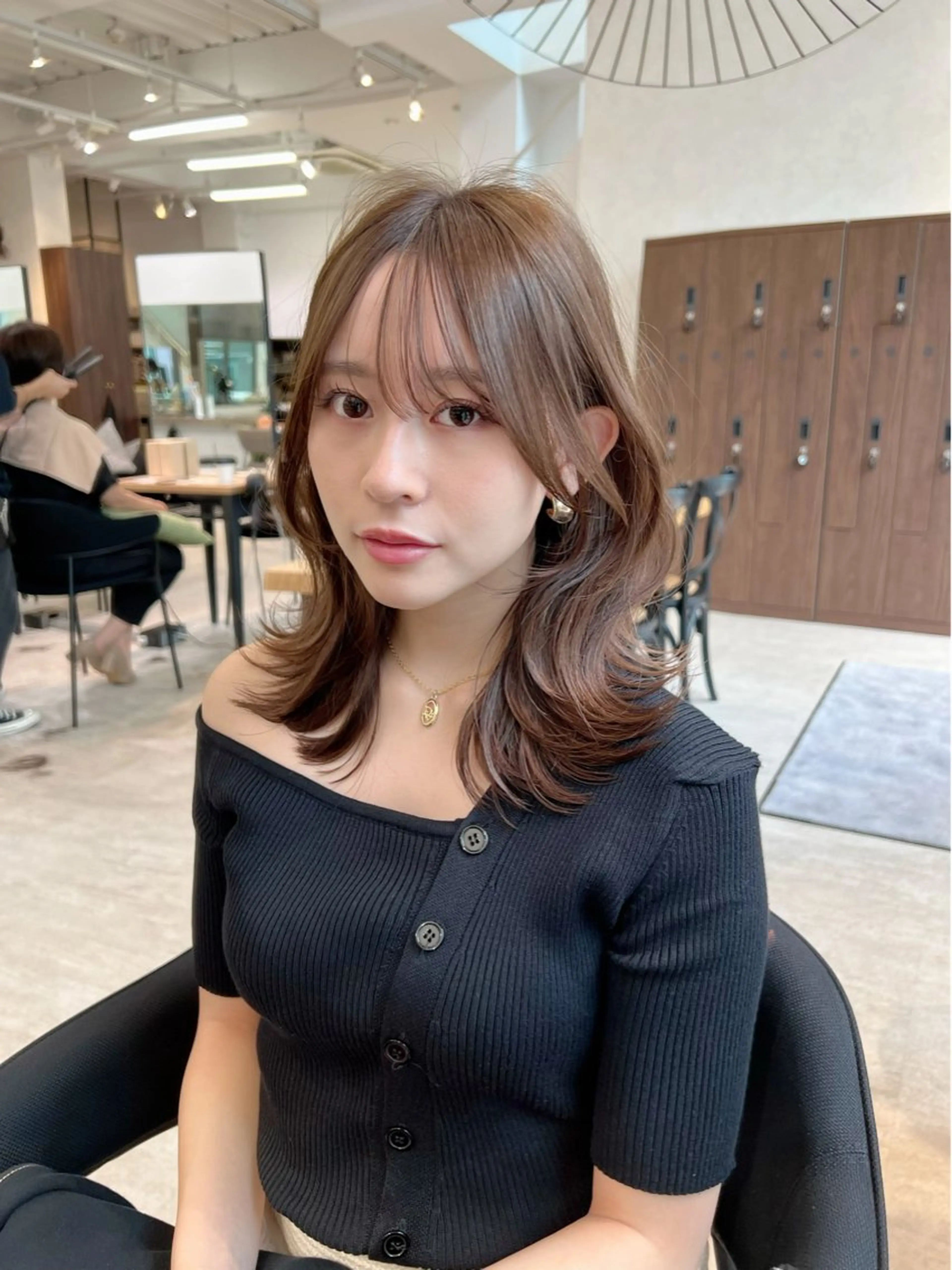 ミディアム カット 縮毛矯正 トリートメント 似合わせ×透明感カラ ーなら🎀マリアのヘアスタイル