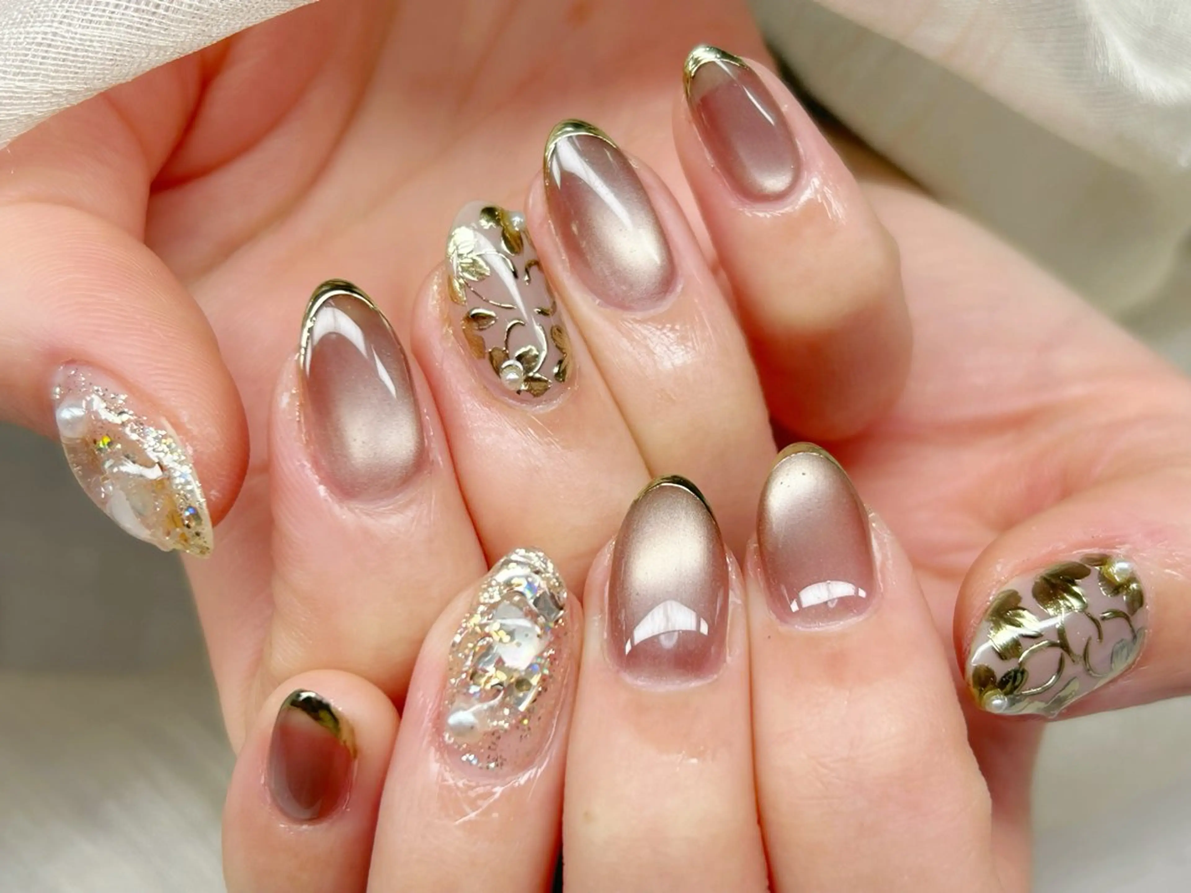 ネイル アートネイル チークネイル 成人式 入学式 長さ出し ハンドネイル Lino Nailのネイルデザイン