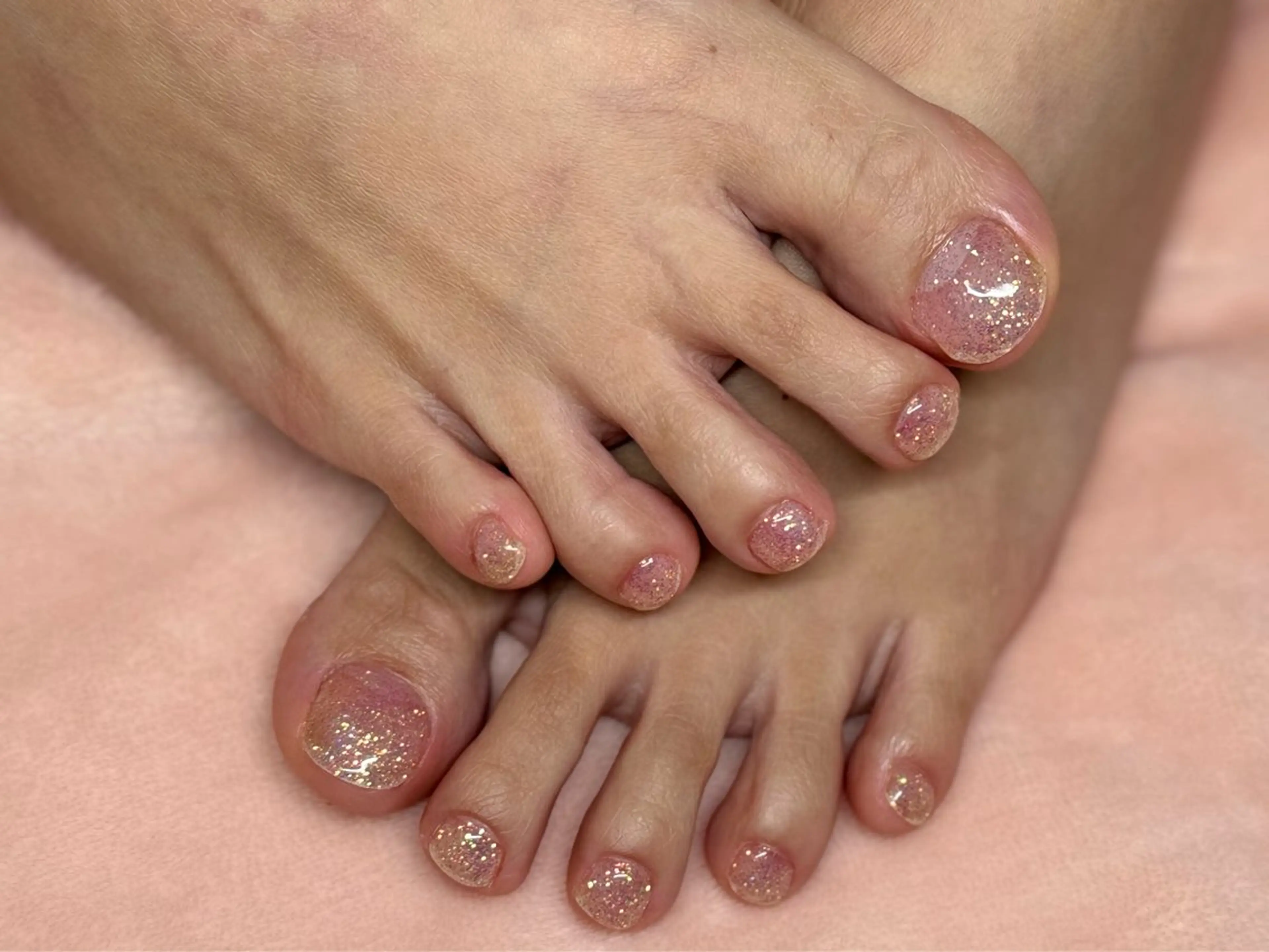 ネイル フットネイル ピンク ピンクベージュ Regina Marinaのネイルデザイン