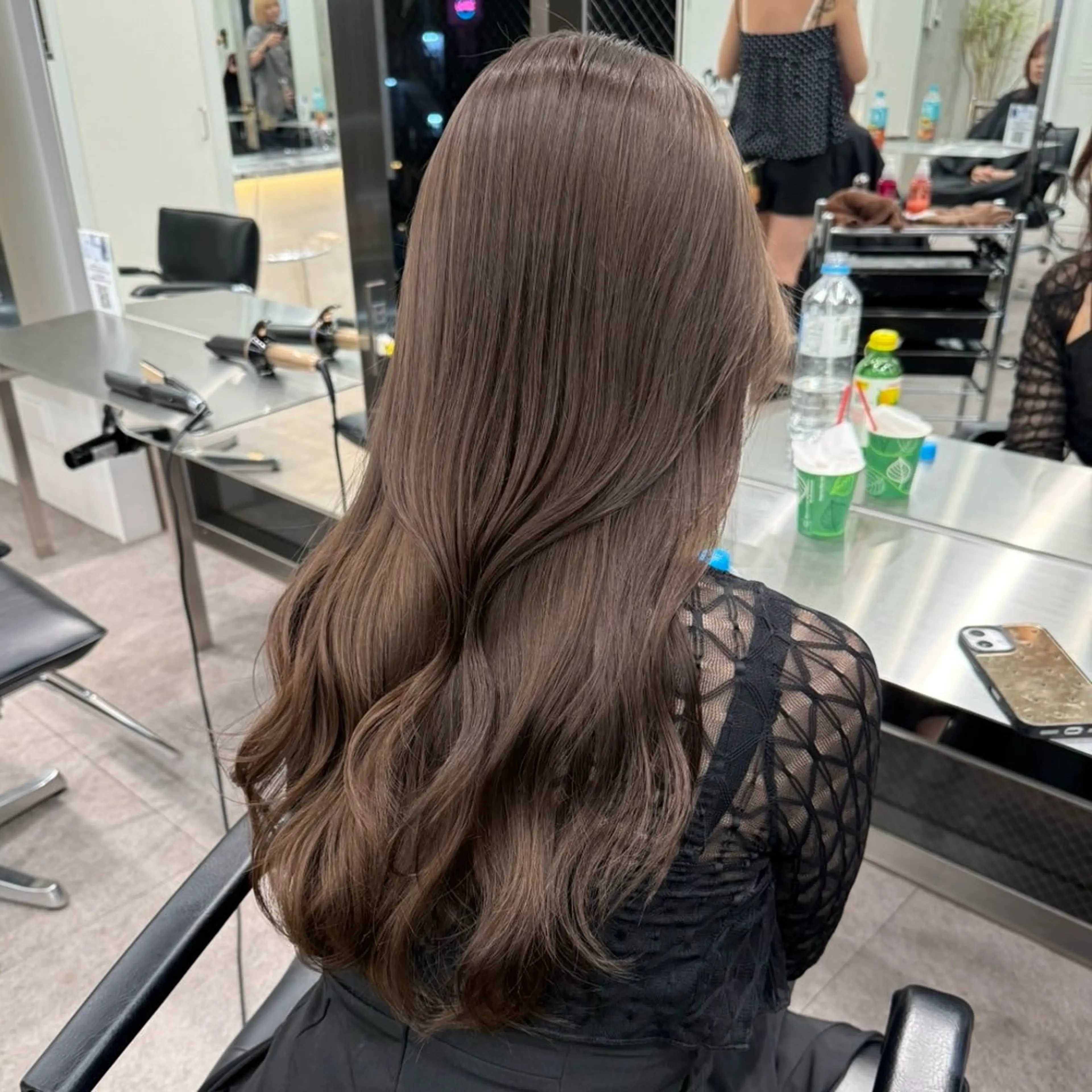 ロング カラー ヘアアレンジ 望月 菜央のヘアスタイル