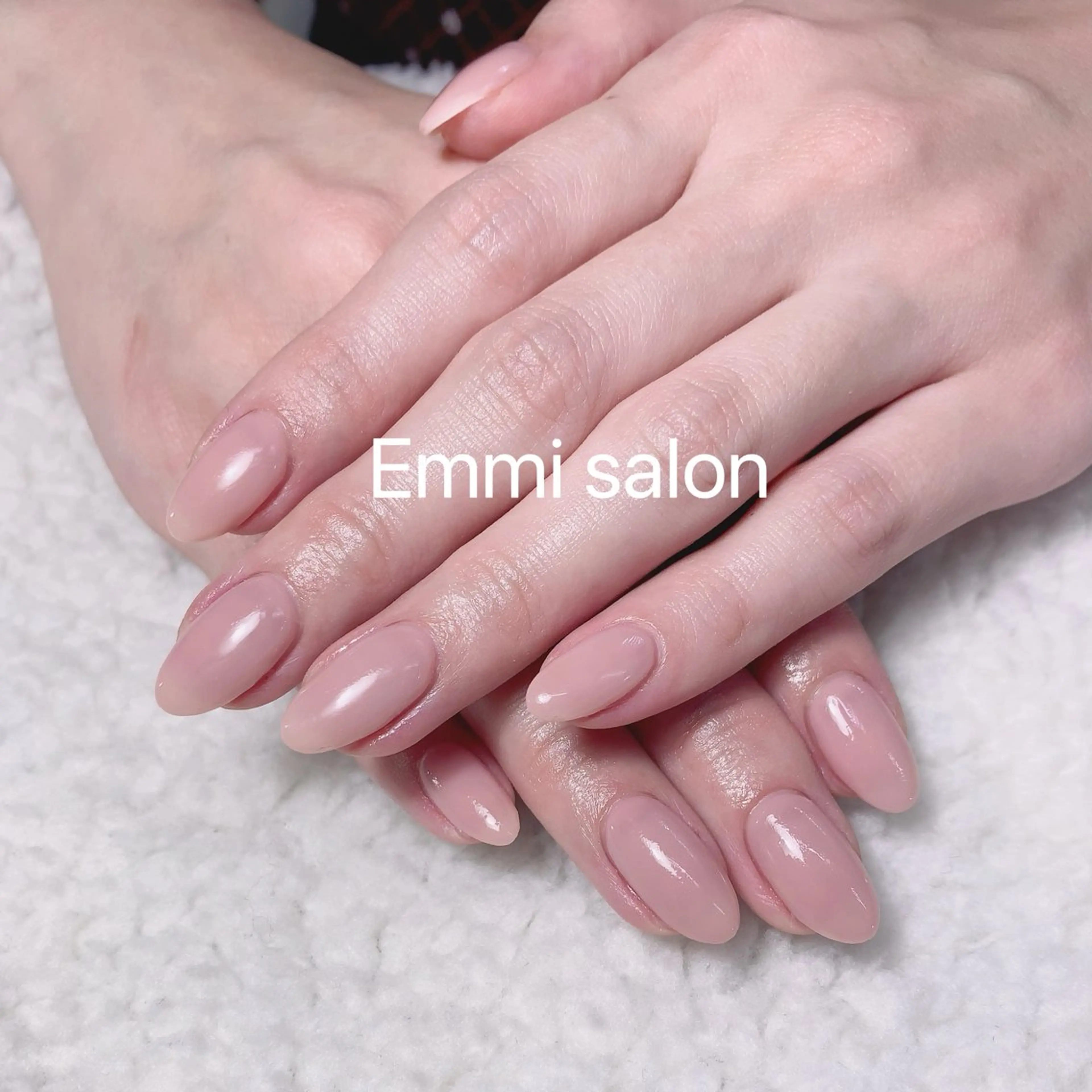 ネイル ワンカラーネイル Emmi salonのネイルデザイン
