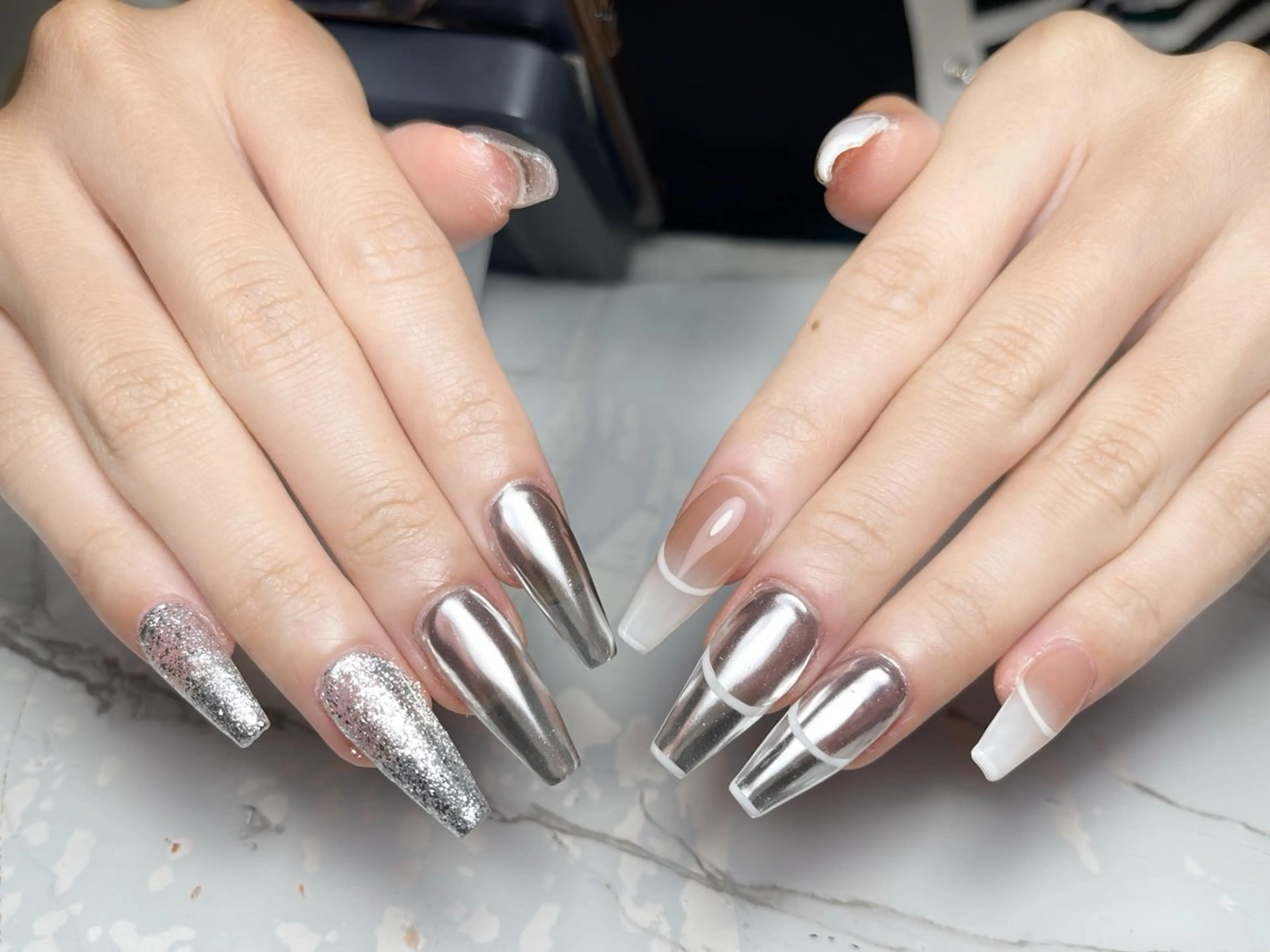 ネイル アートネイル フレンチネイル ジェルネイル グラデーション 韓国ネイル ハンドネイル 💕鈴木ユリ パラジェル/オフ無料のネイルデザイン