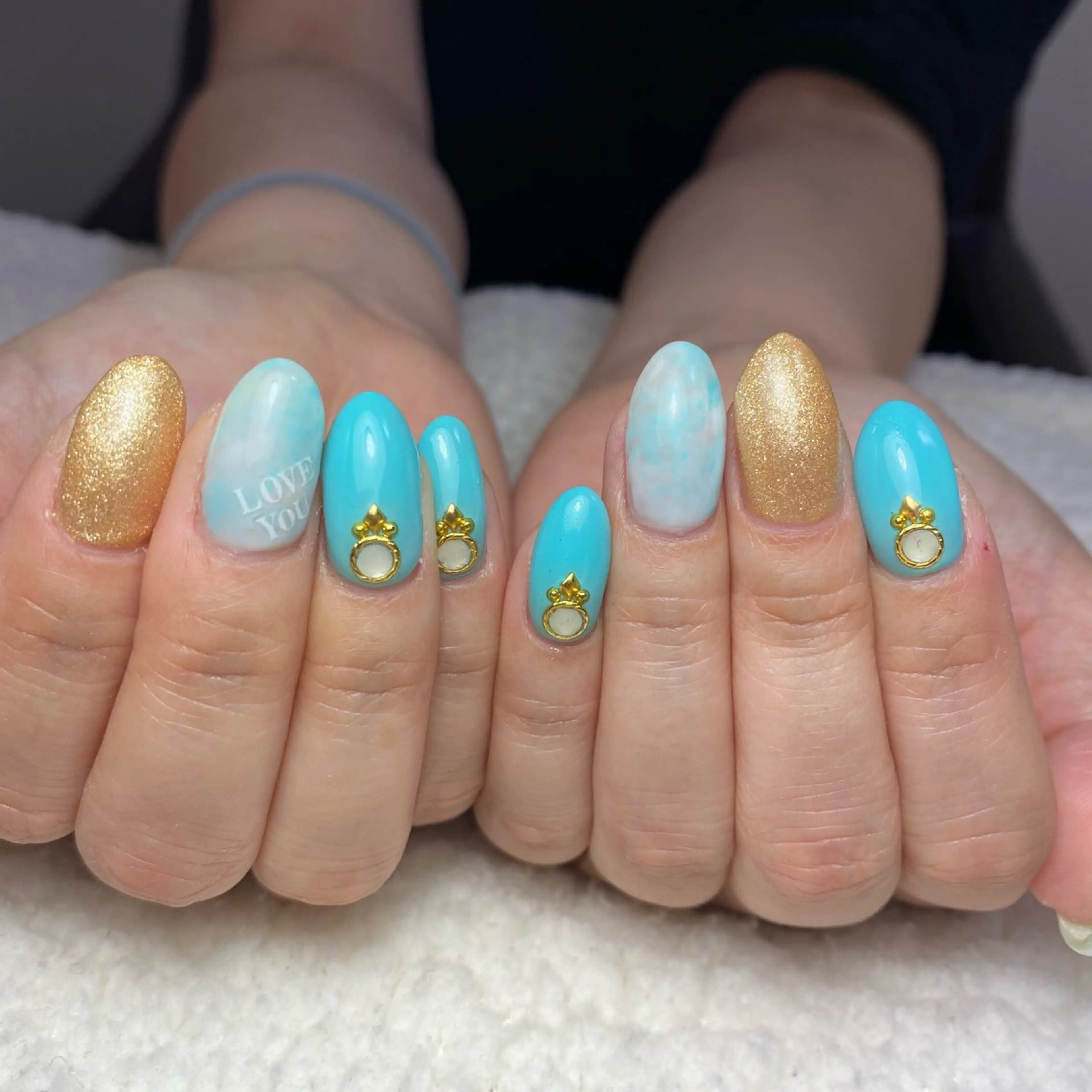 ネイル 大理石ネイル(マーブル) 夏ネイル ハンドネイル COCO+所属・COCO +のエステ・リラクイメージ