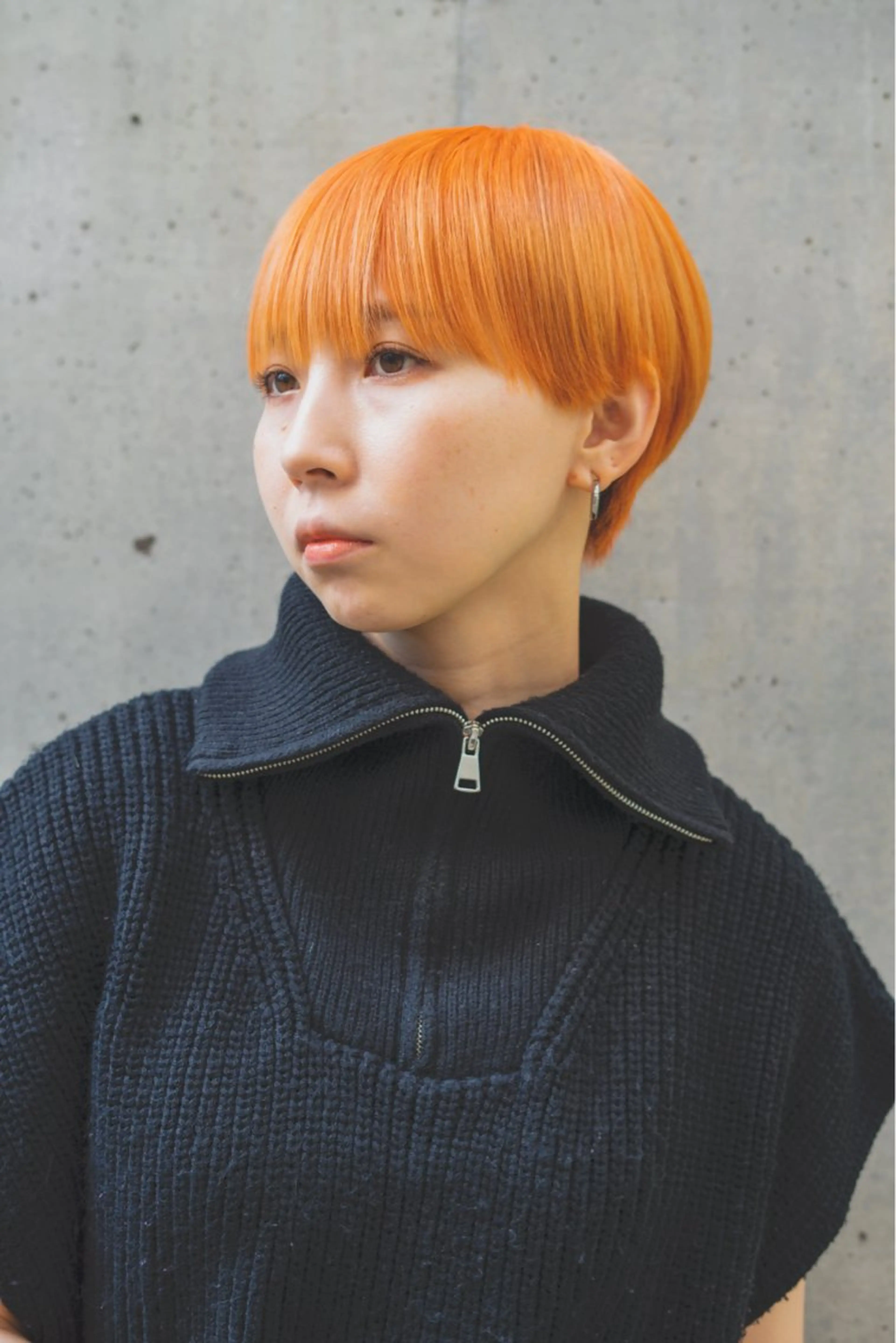 カラー 塔尾 真那のヘアスタイル