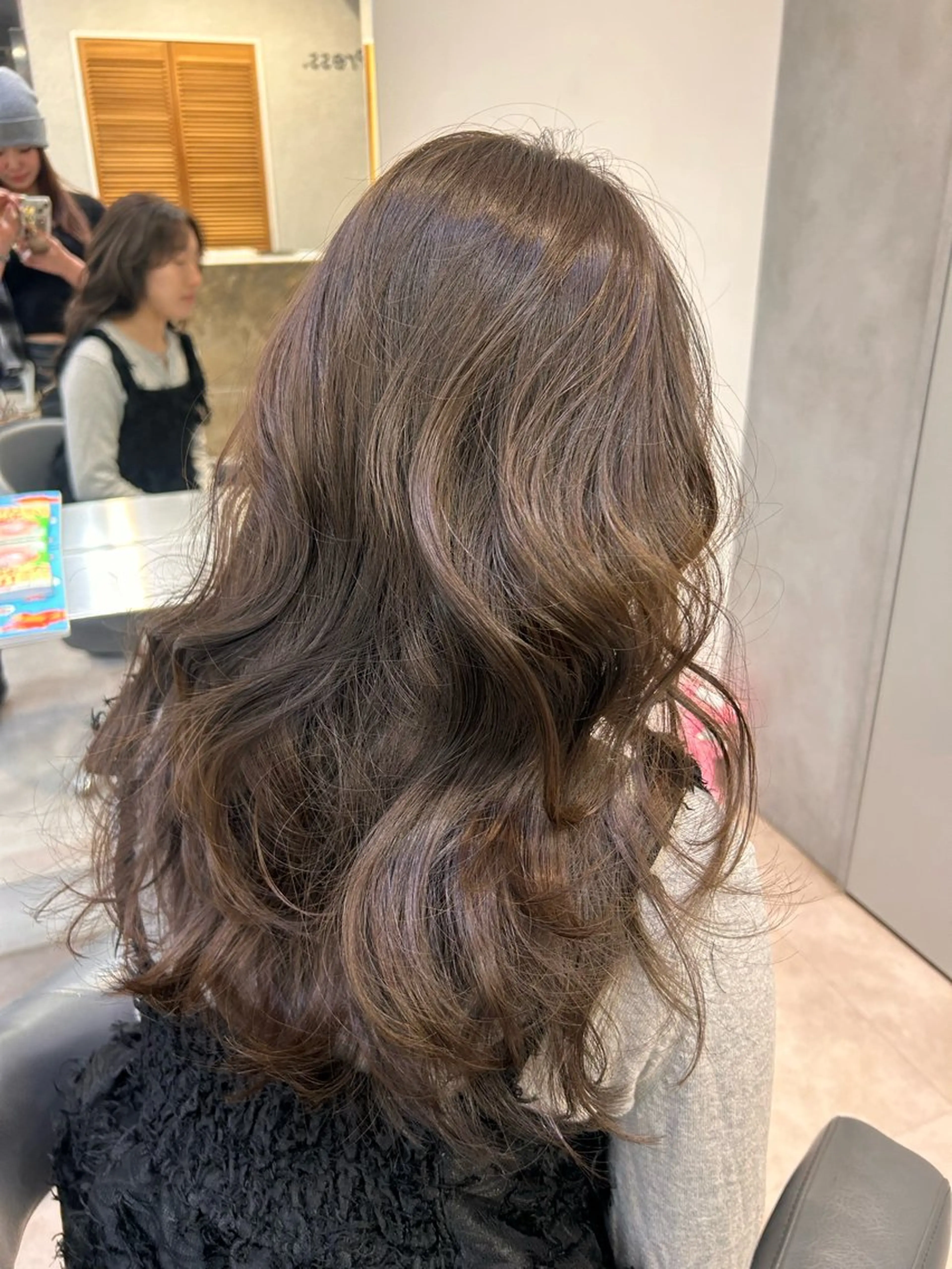 ロング カット ヘアカラー yuka 【ユウカ】のヘアスタイル