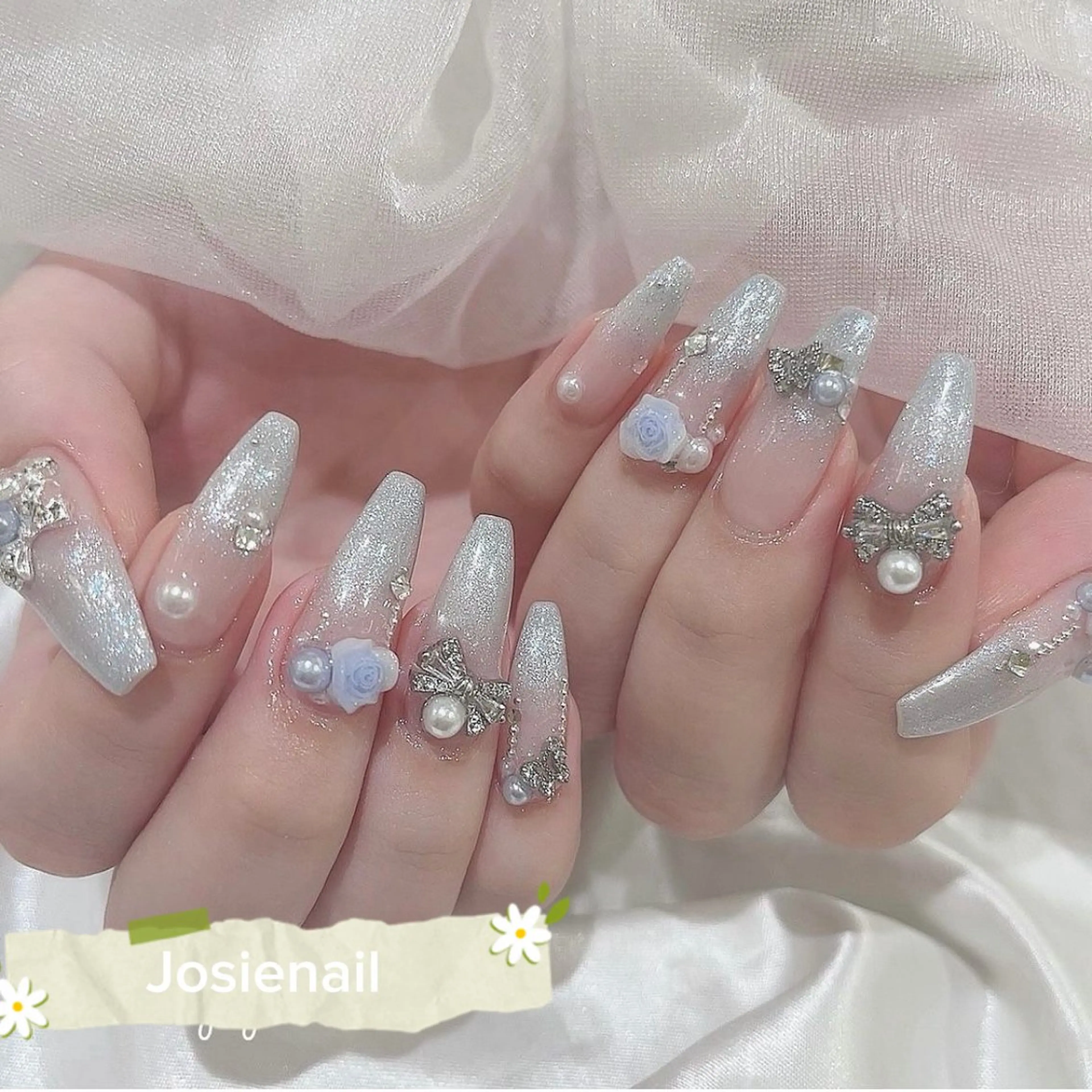 ネイル フレンチネイル グラデーション 韓国ネイル マグネットネイル ミラーネイル ハンドネイル YURI NAILのネイルデザイン
