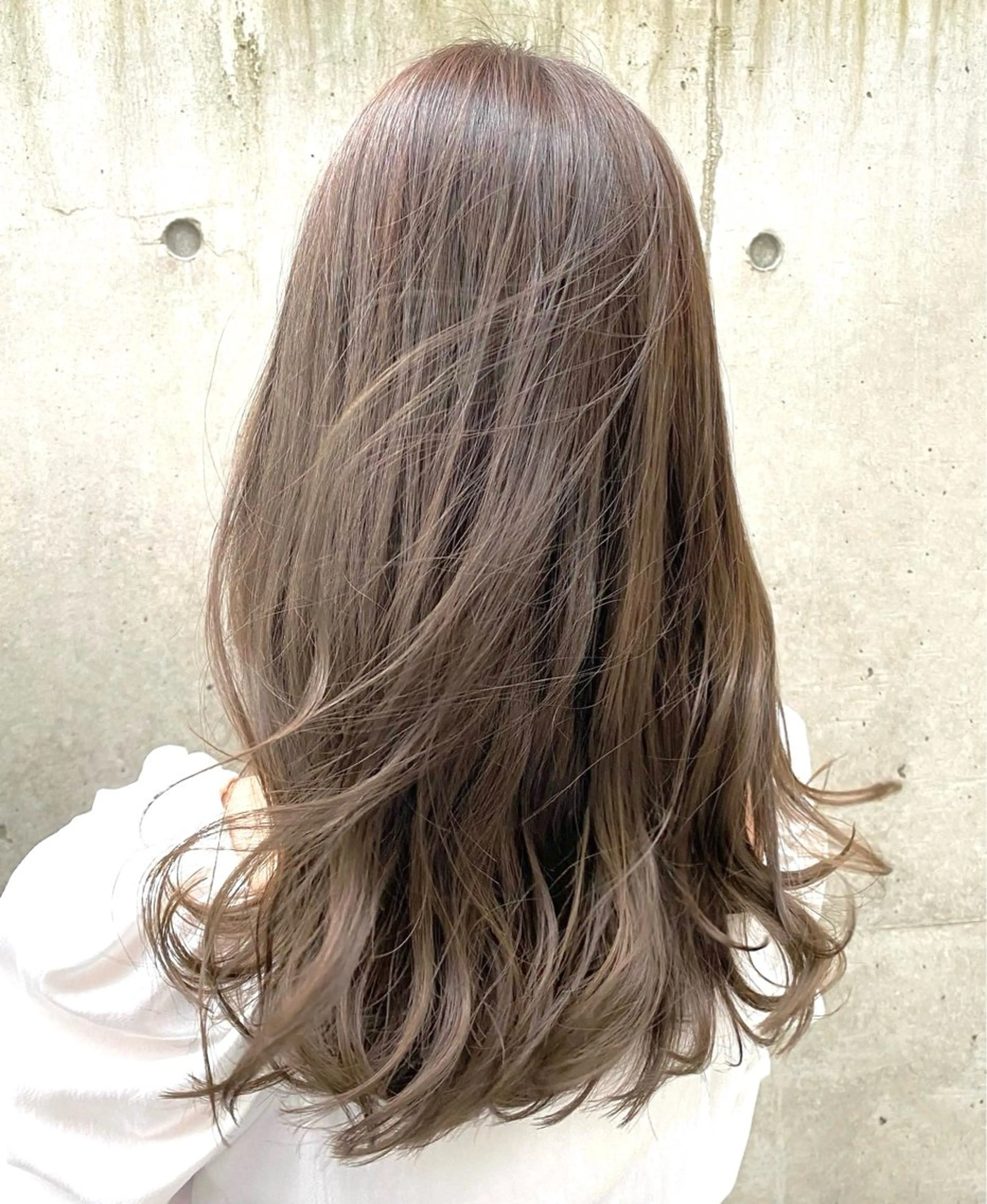 ミディアム カラー カット ヘアカラー トリートメント レイヤーカット /透明感カラー西田のヘアスタイル