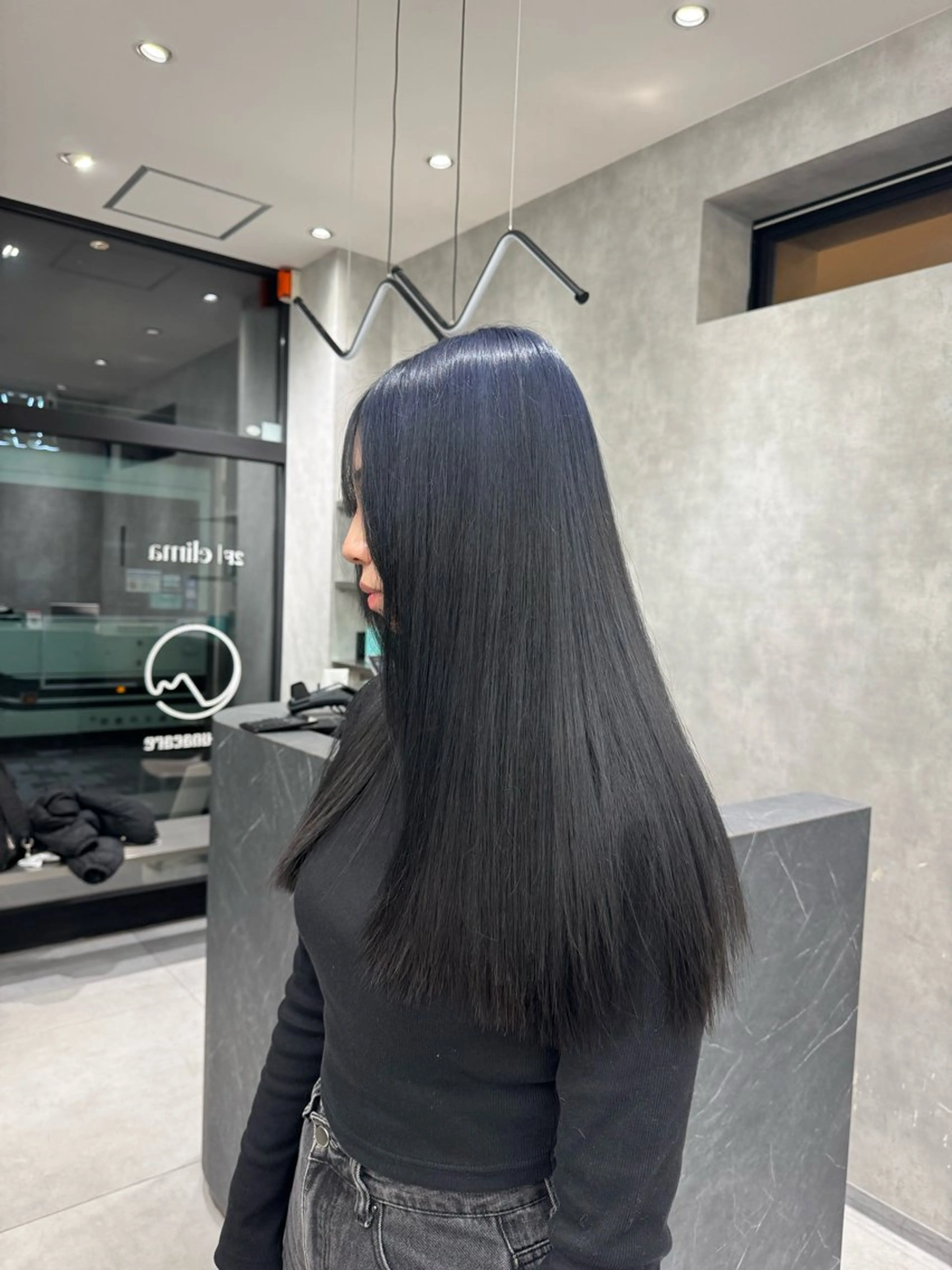 カラー 𝐥𝐚𝐲𝐞𝐫 韓⛓️ ブリーチのヘアスタイル