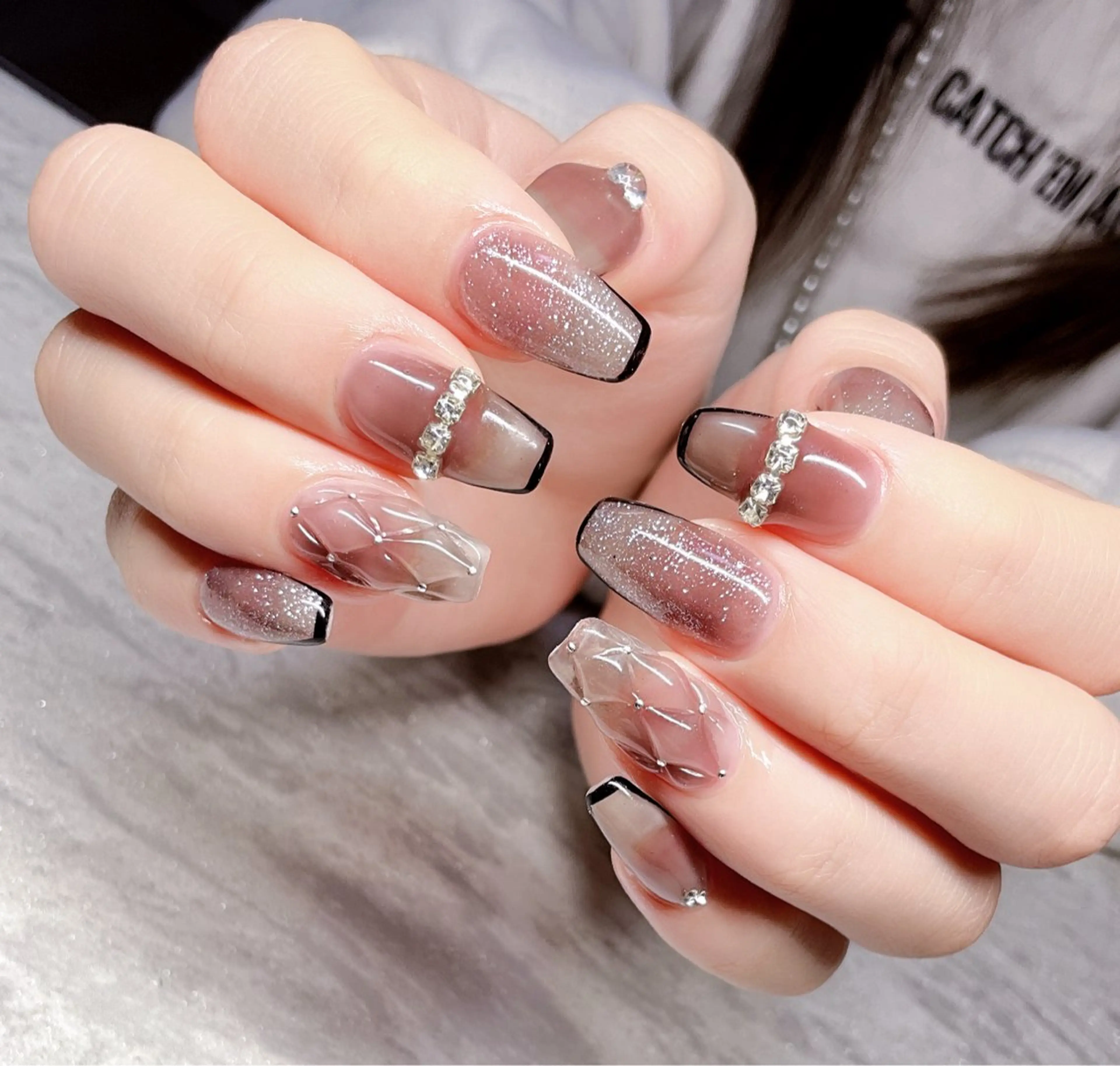 ネイル ハンドネイル R inのネイルデザイン