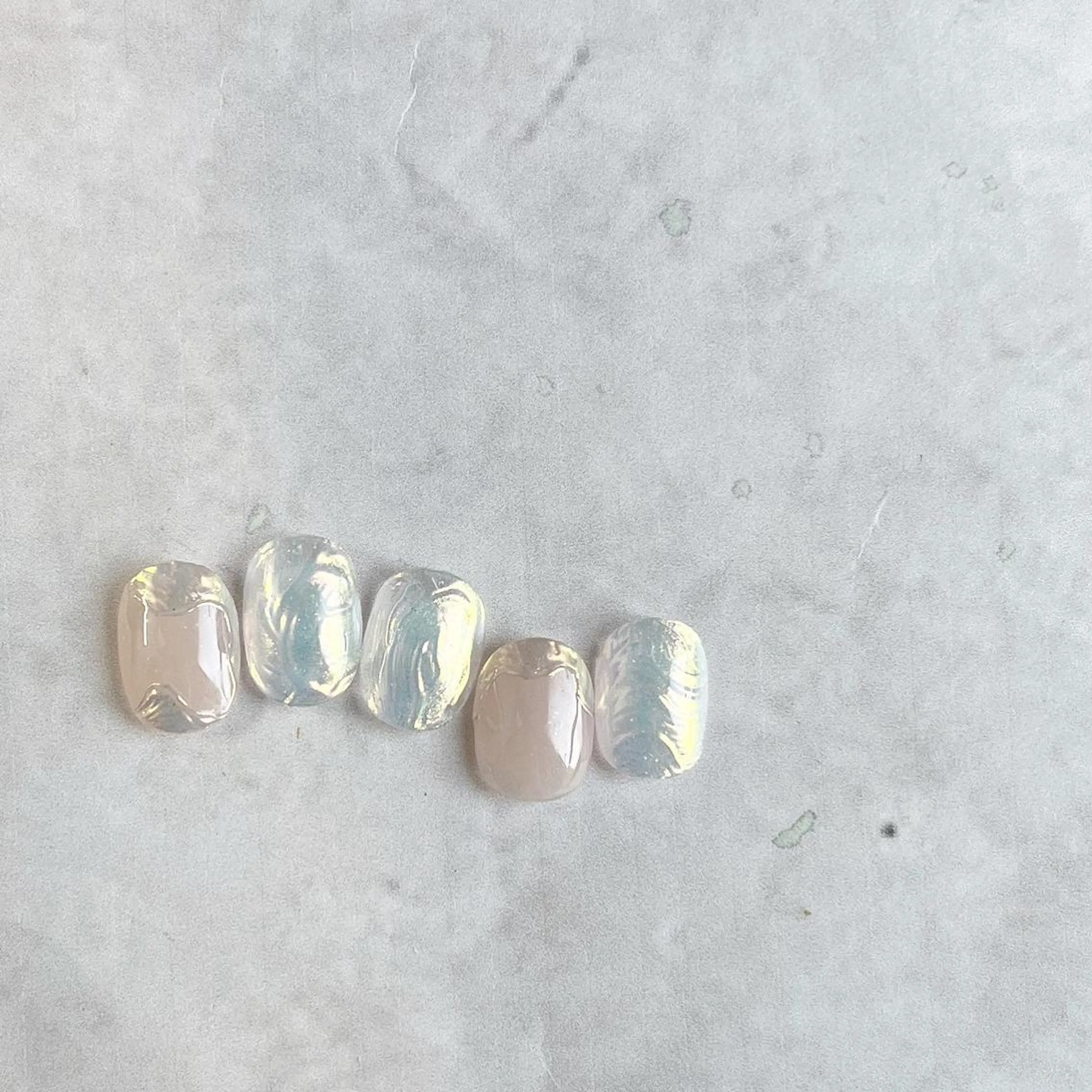 ネイル オーロラネイル フリーランス¨̮⃝ ネイリストOKADAのネイルデザイン