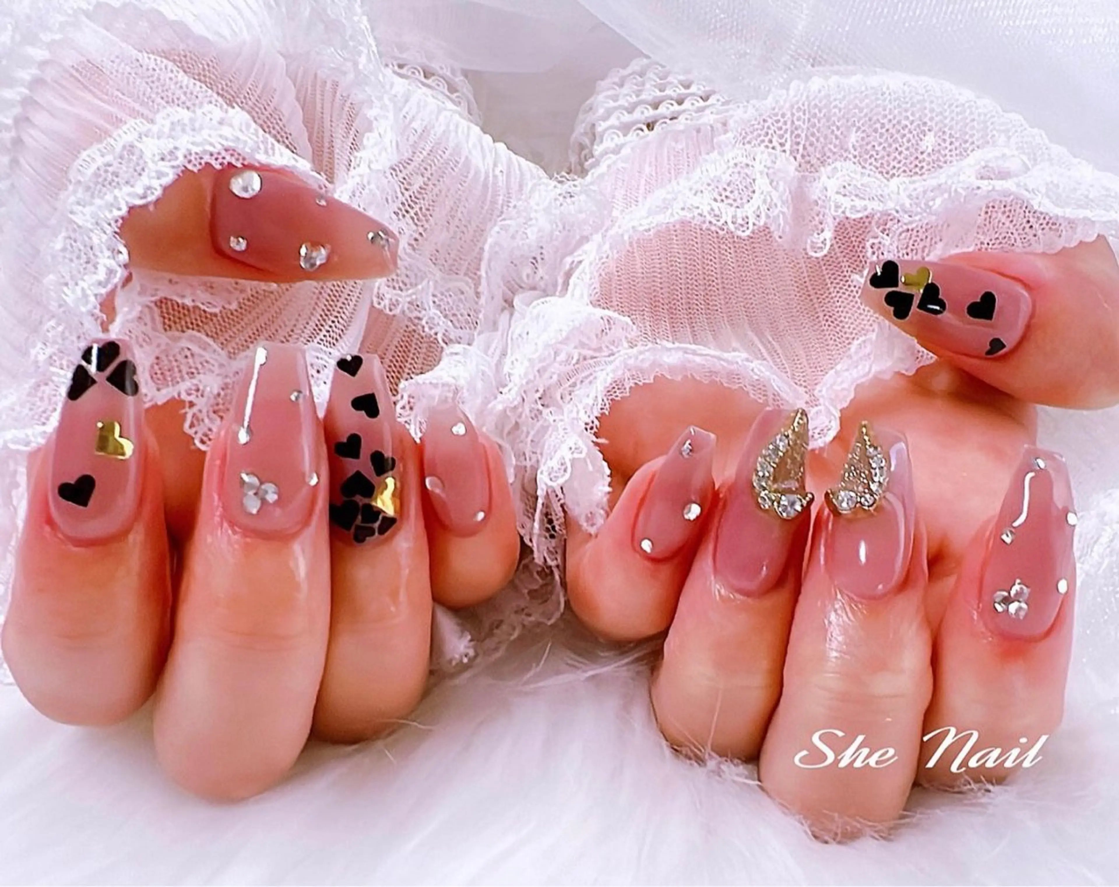 ネイル チークネイル 長さ出し フレンチネイル ガラスフレンチ キラキラネイル She   Nail所属・ISA_ BELLAのネイルデザイン