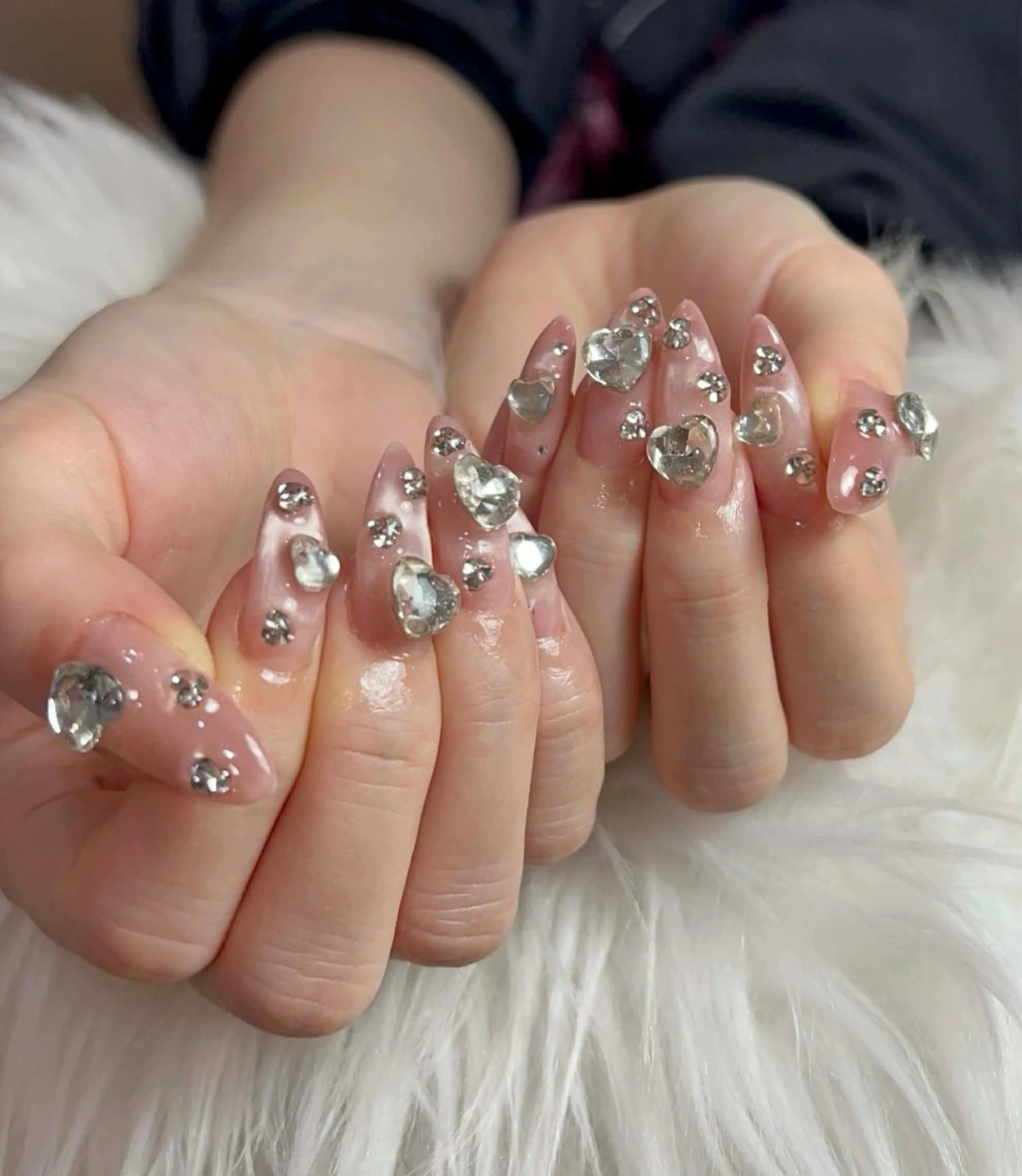 ネイル オーロラネイル クリアネイル フラッシュネイル ジェルネイル グラデーション ハンドネイル ZUZU AMEE NAILのネイルデザイン