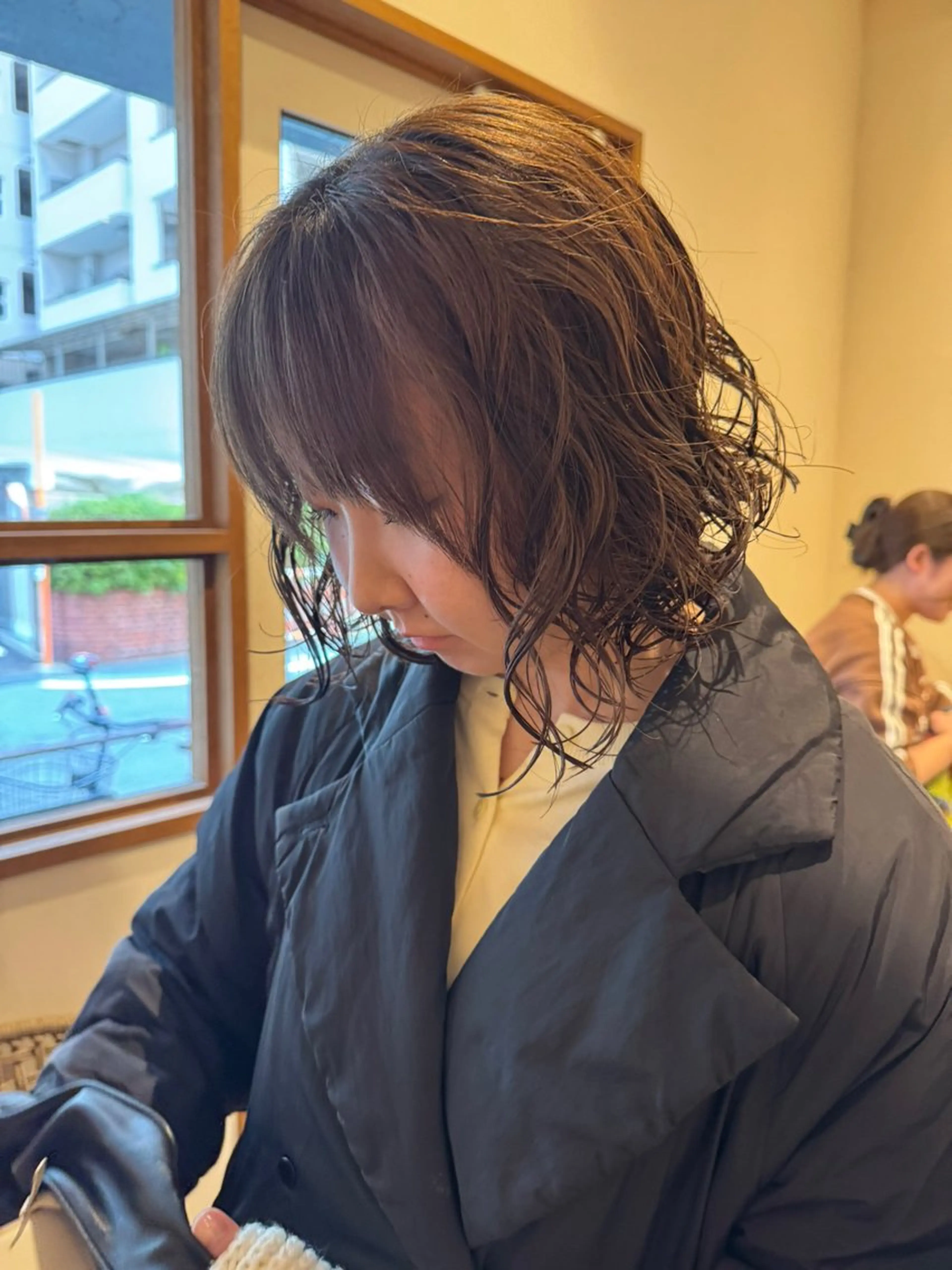 ミディアム パーマ ミディアムパーマ スパイラルパーマ パーマ トリートメント ENIF　大島 芽生のヘアスタイル