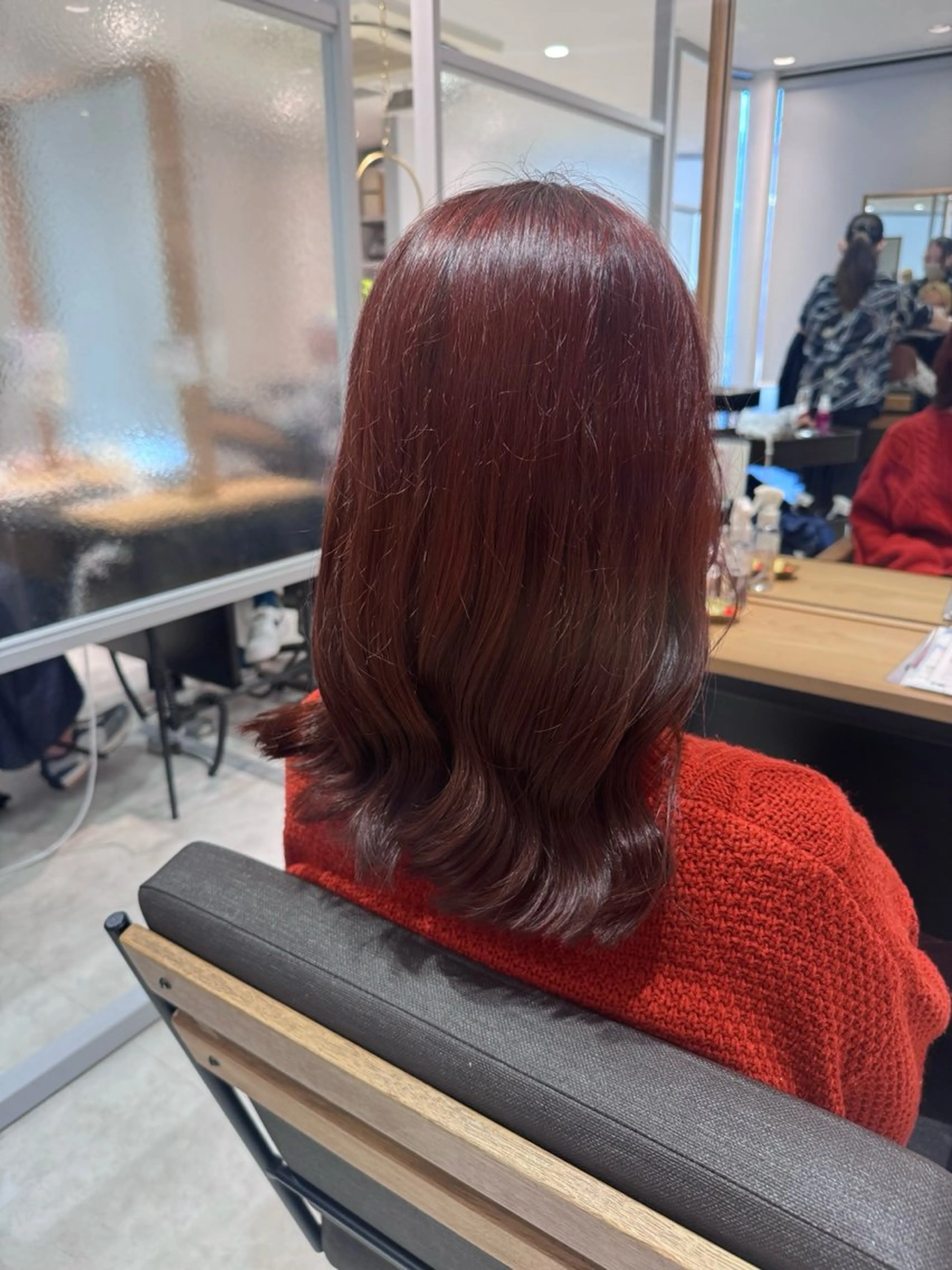 セミロング 大人可愛い韓国ヘア 🩵miyu✨️のヘアスタイル