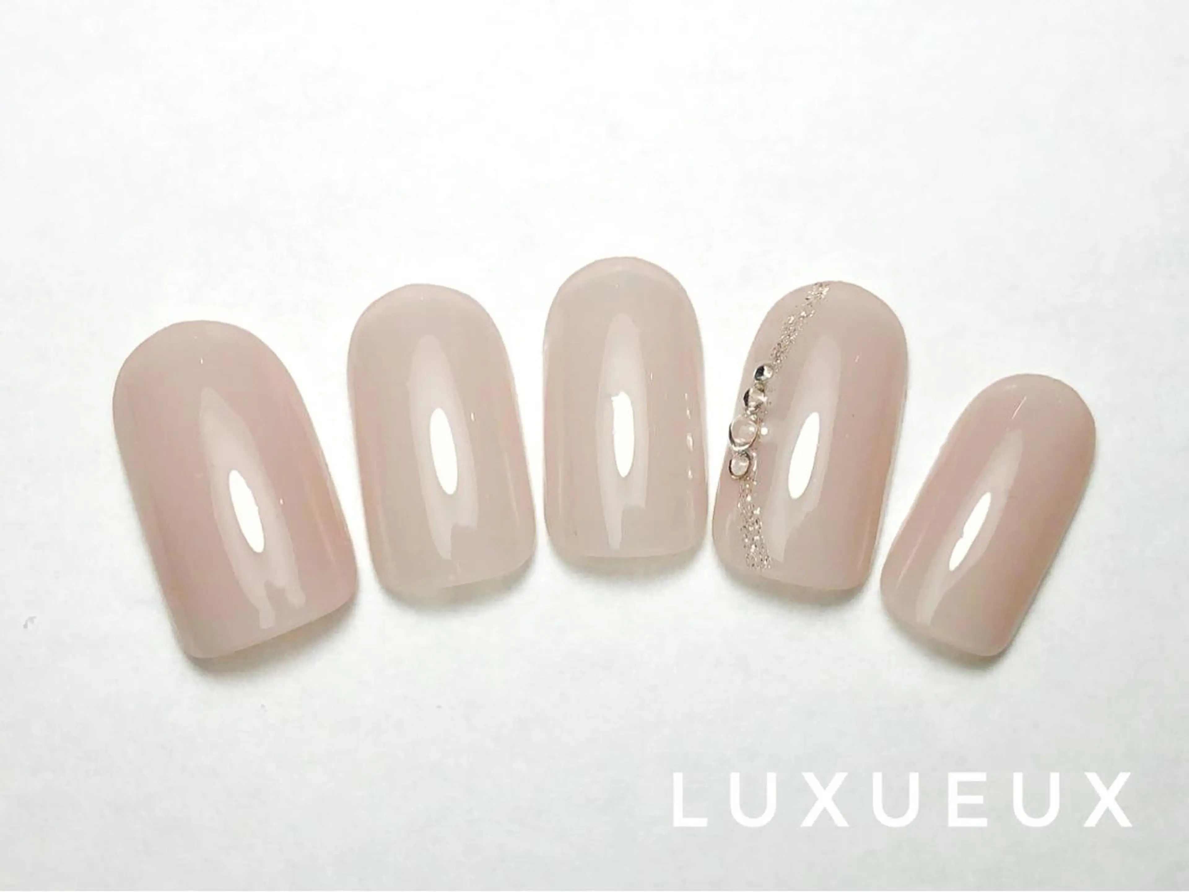 ネイル LUXUEUX春日店 (ルクソー)のネイルデザイン