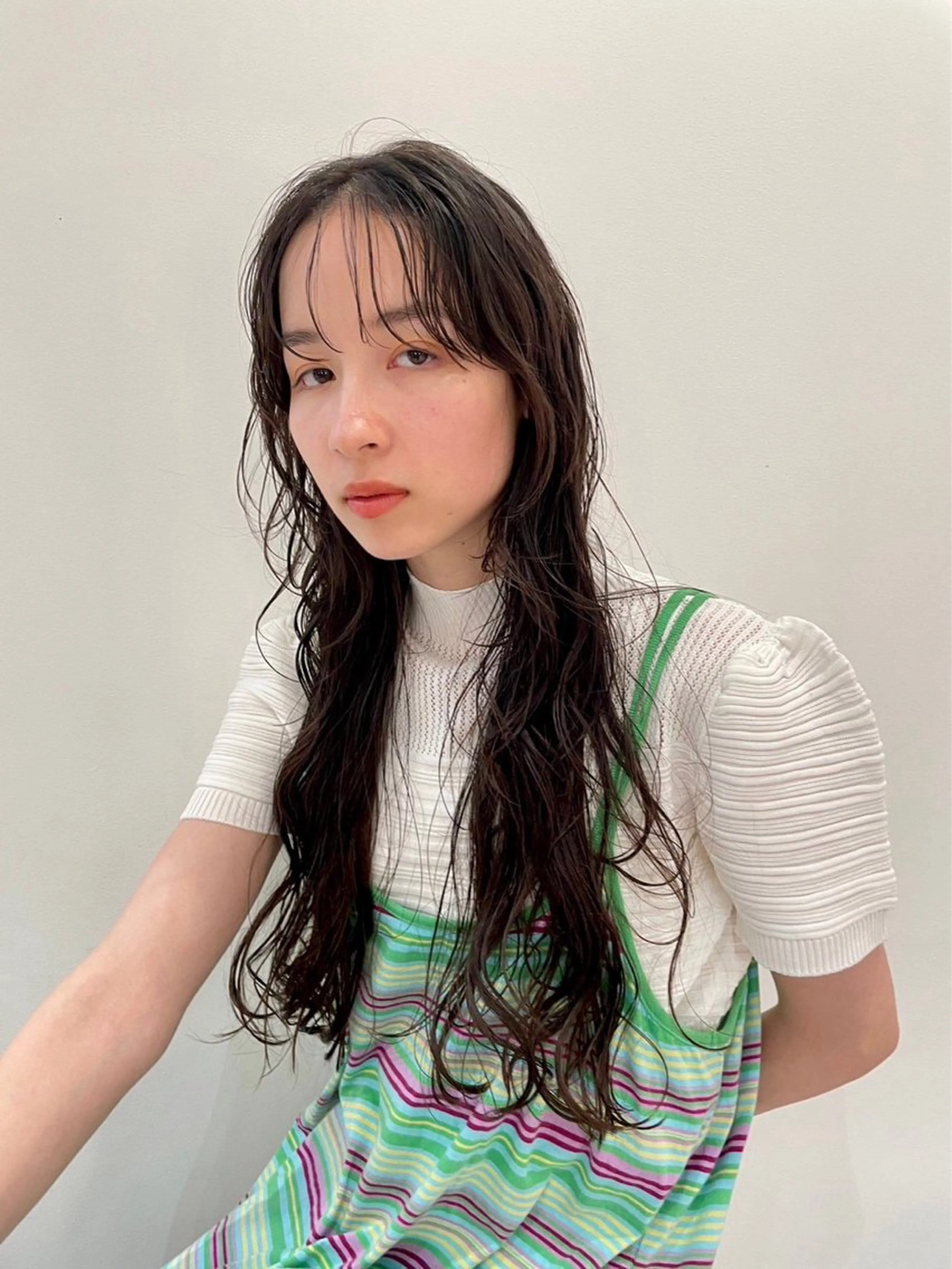 ロング パーマ 垣内 奈緒のヘアスタイル