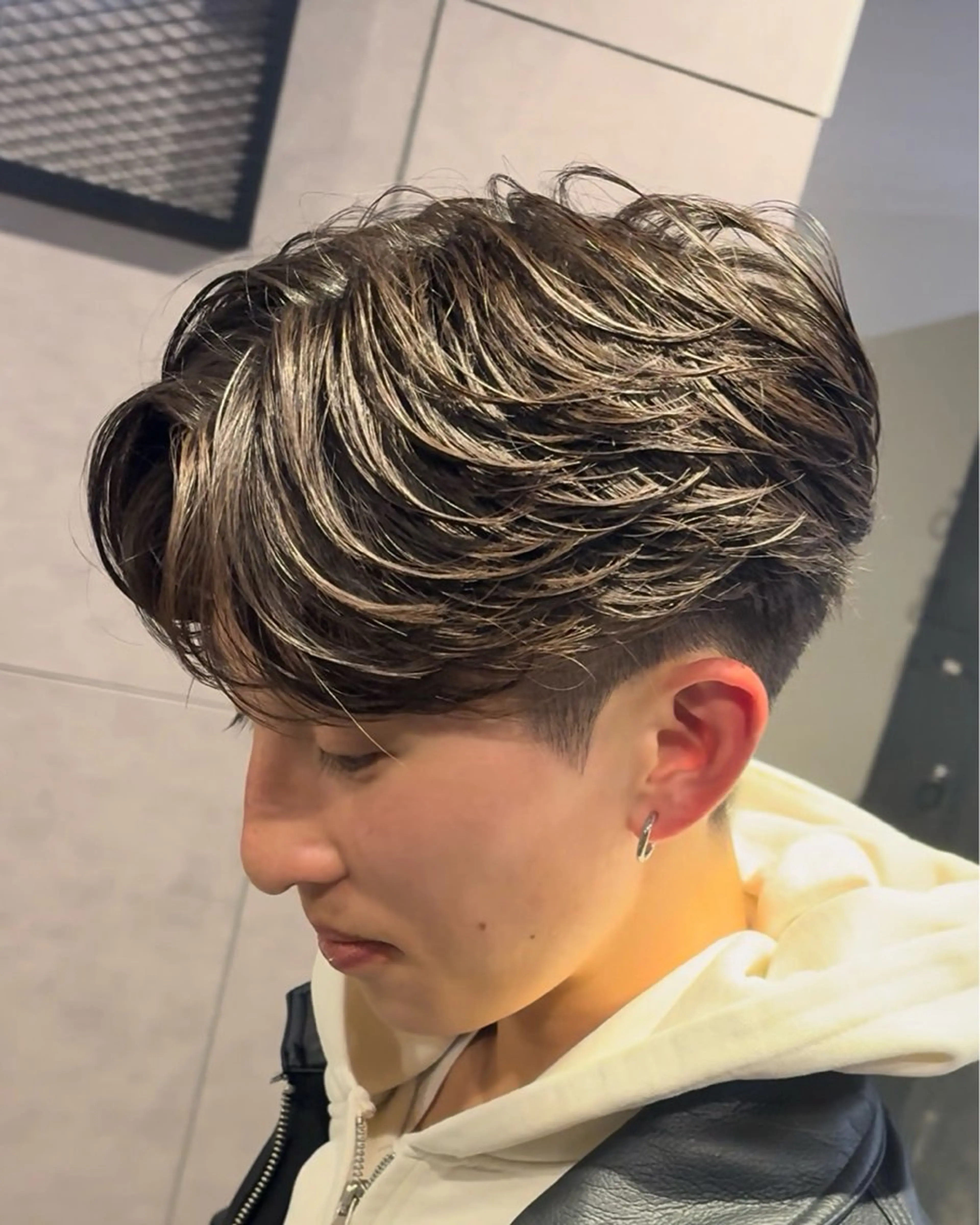 パーマ メンズ シャドウ/フェザー 朝崎倭斗のヘアスタイル