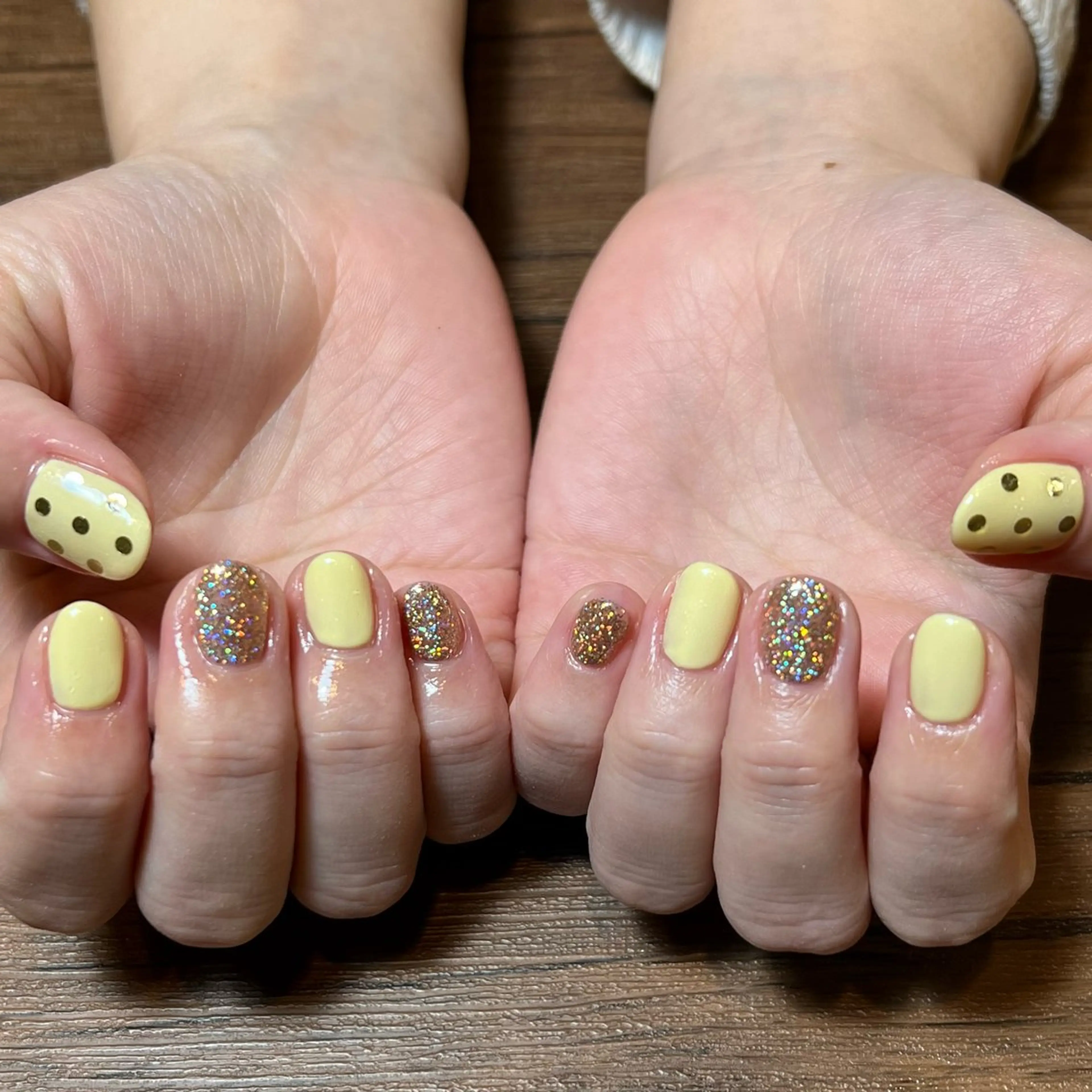 ネイル HENRIETTA NAILSALONのネイルデザイン
