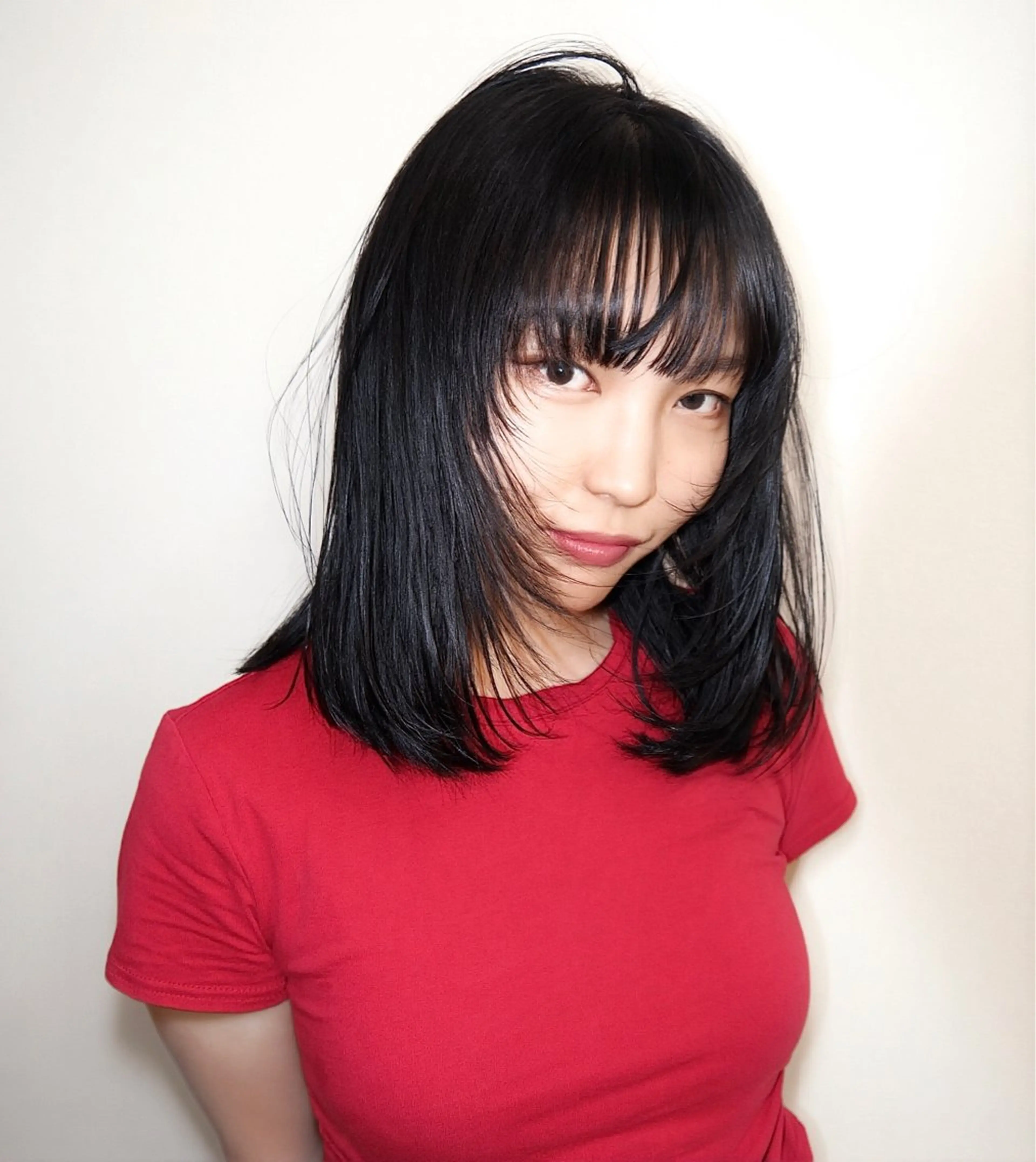 ミディアム カラー KUBO YURAのヘアスタイル