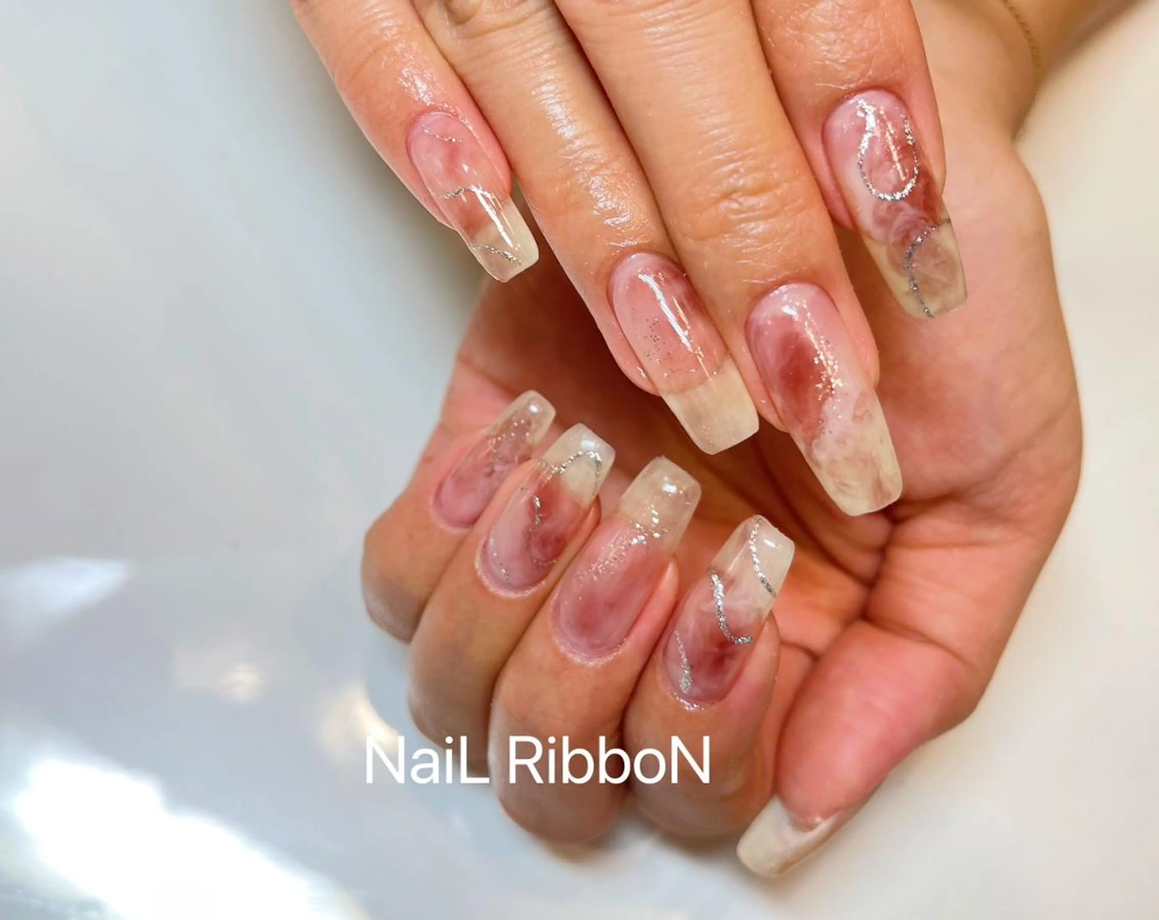 ネイル ネイルリボン 受付スタッフのネイルデザイン