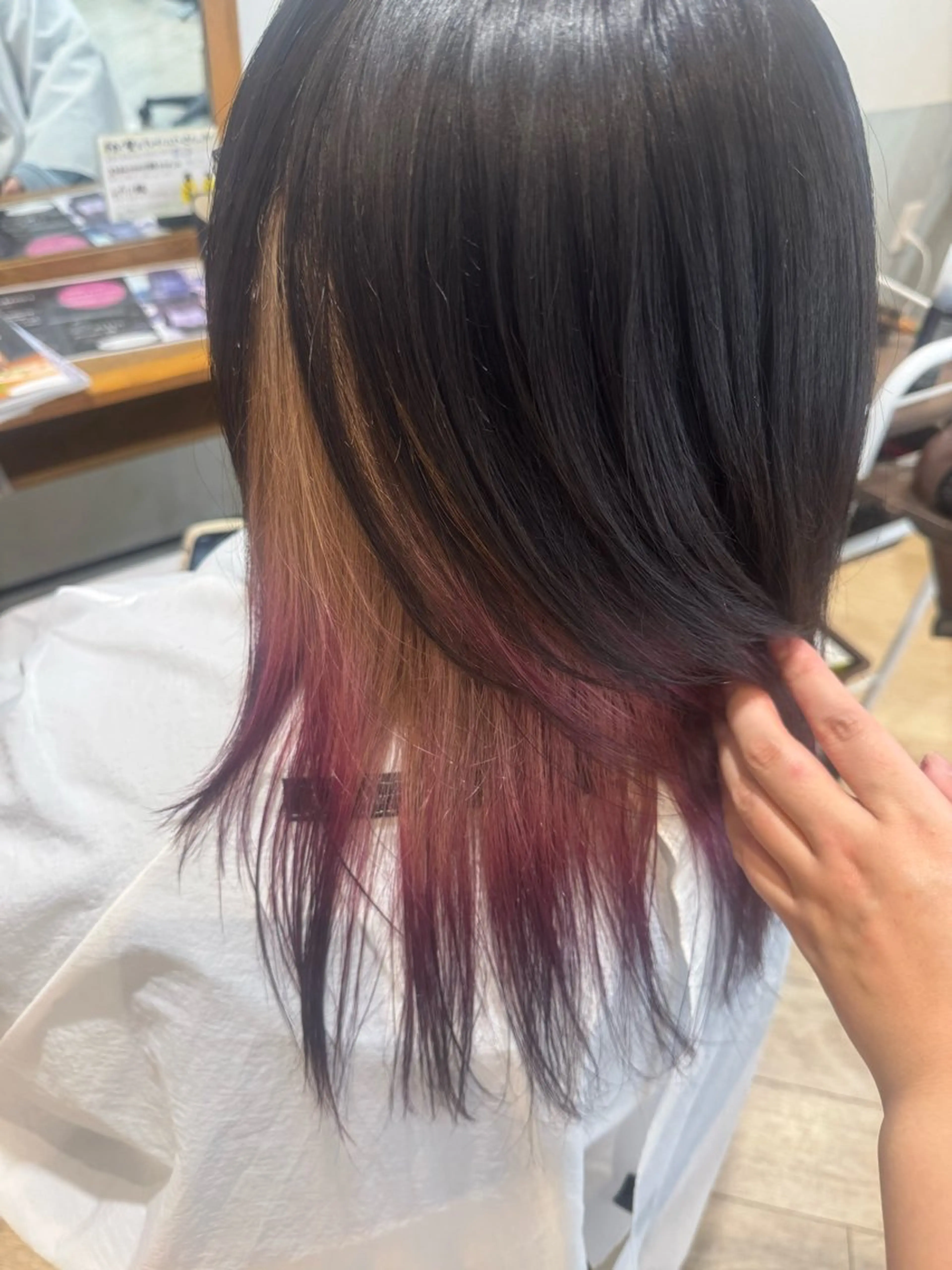 セミロング ヘアカラー やまぐち まりんのヘアスタイル