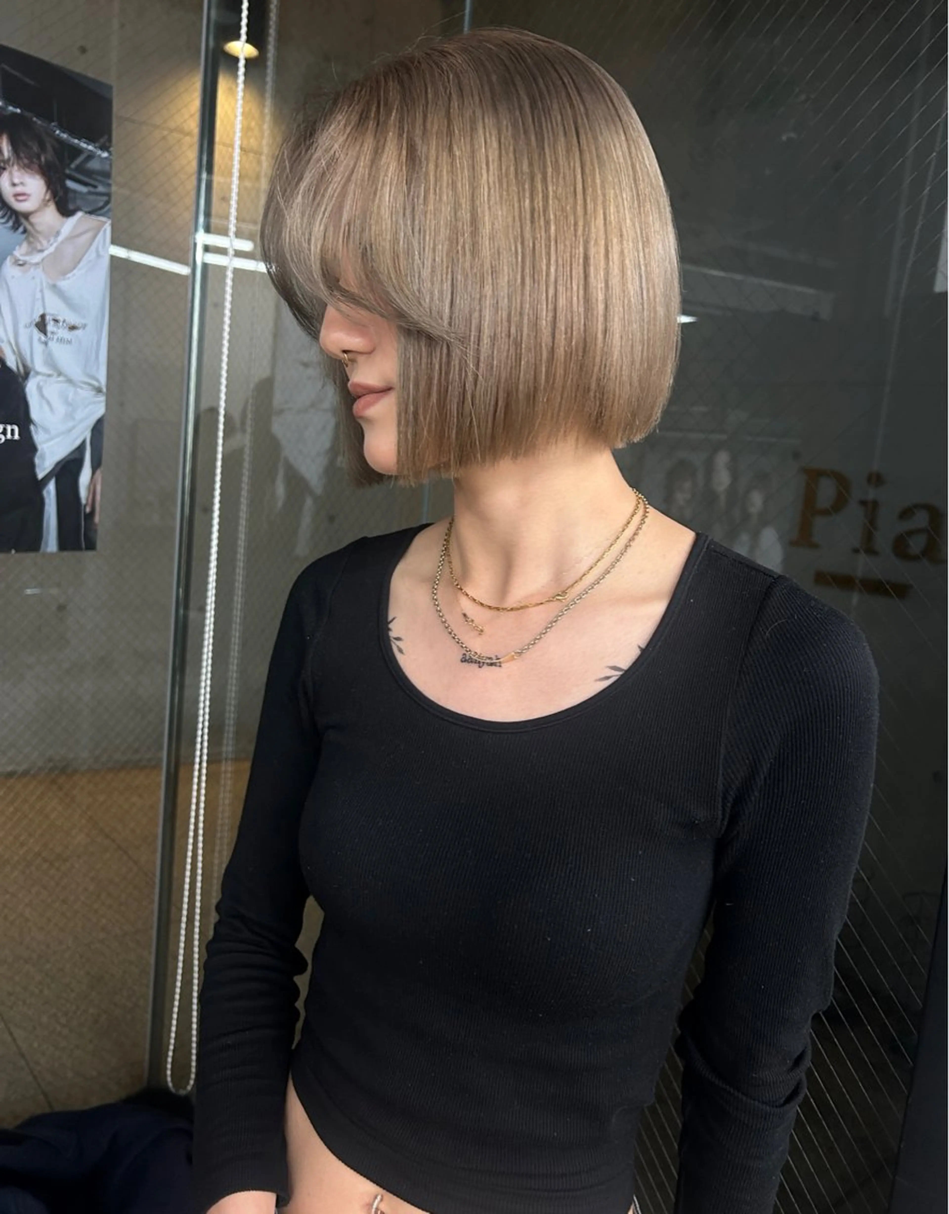 ショート ヘアカラー レイカ /ハイトーンのヘアスタイル