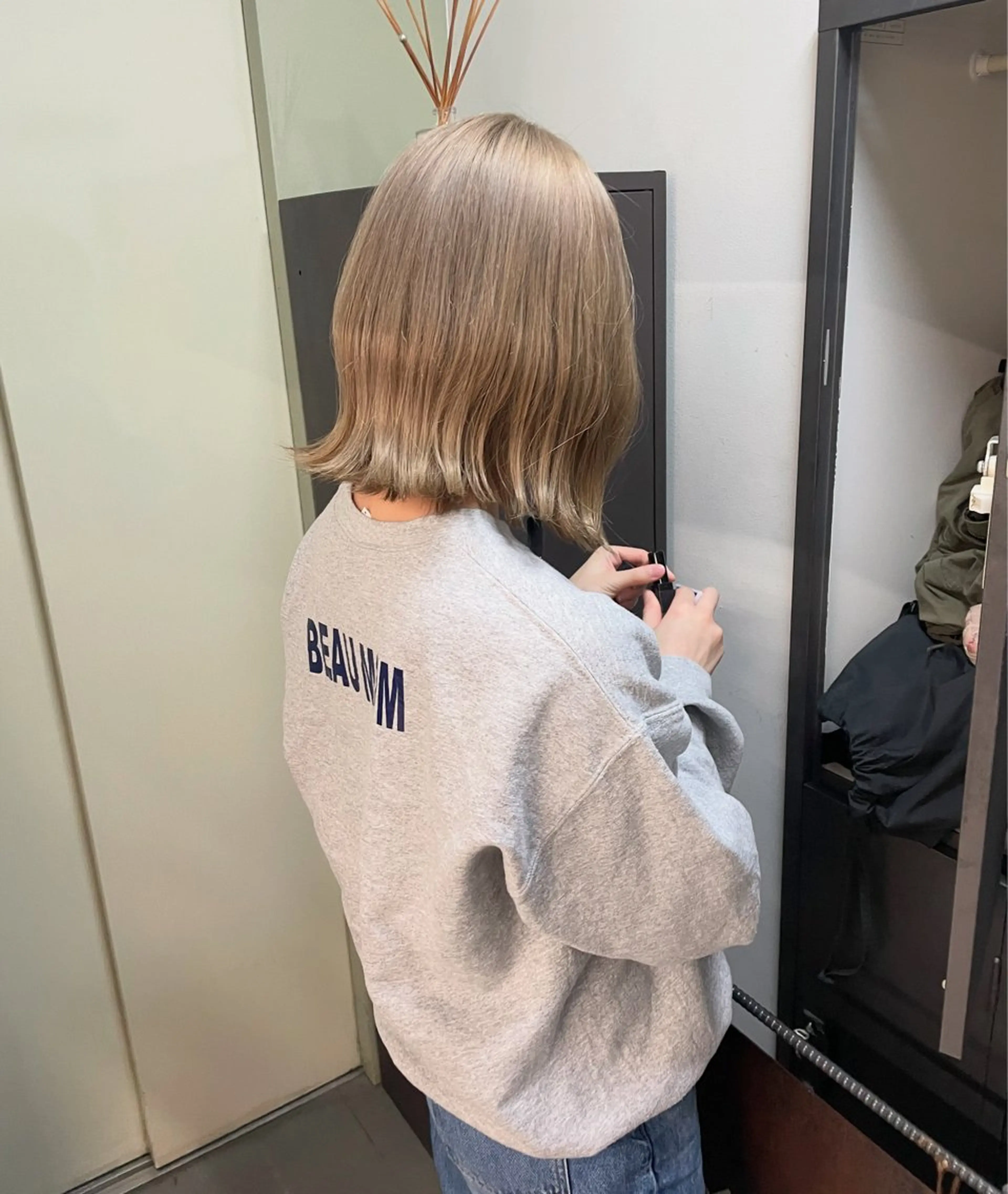 ミディアム カラー ベージュカラー ヘアカラー トリートメント カットモデル/ ハイトーン/ゆうあのヘアスタイル