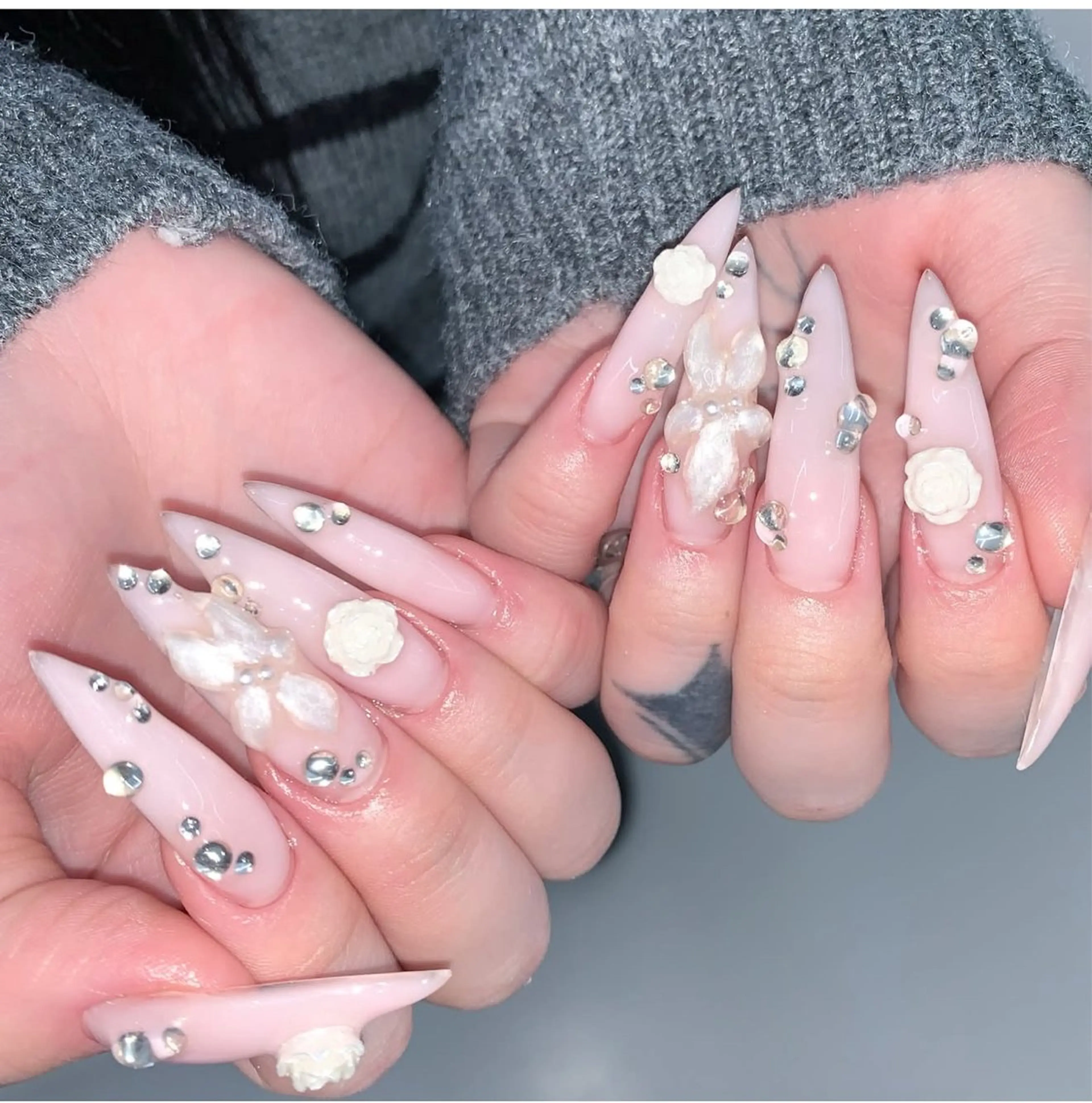 ネイル アニマル柄 オーロラネイル チークネイル フラッシュネイル ジェルネイル ハンドネイル Lyna 池袋のネイルデザイン