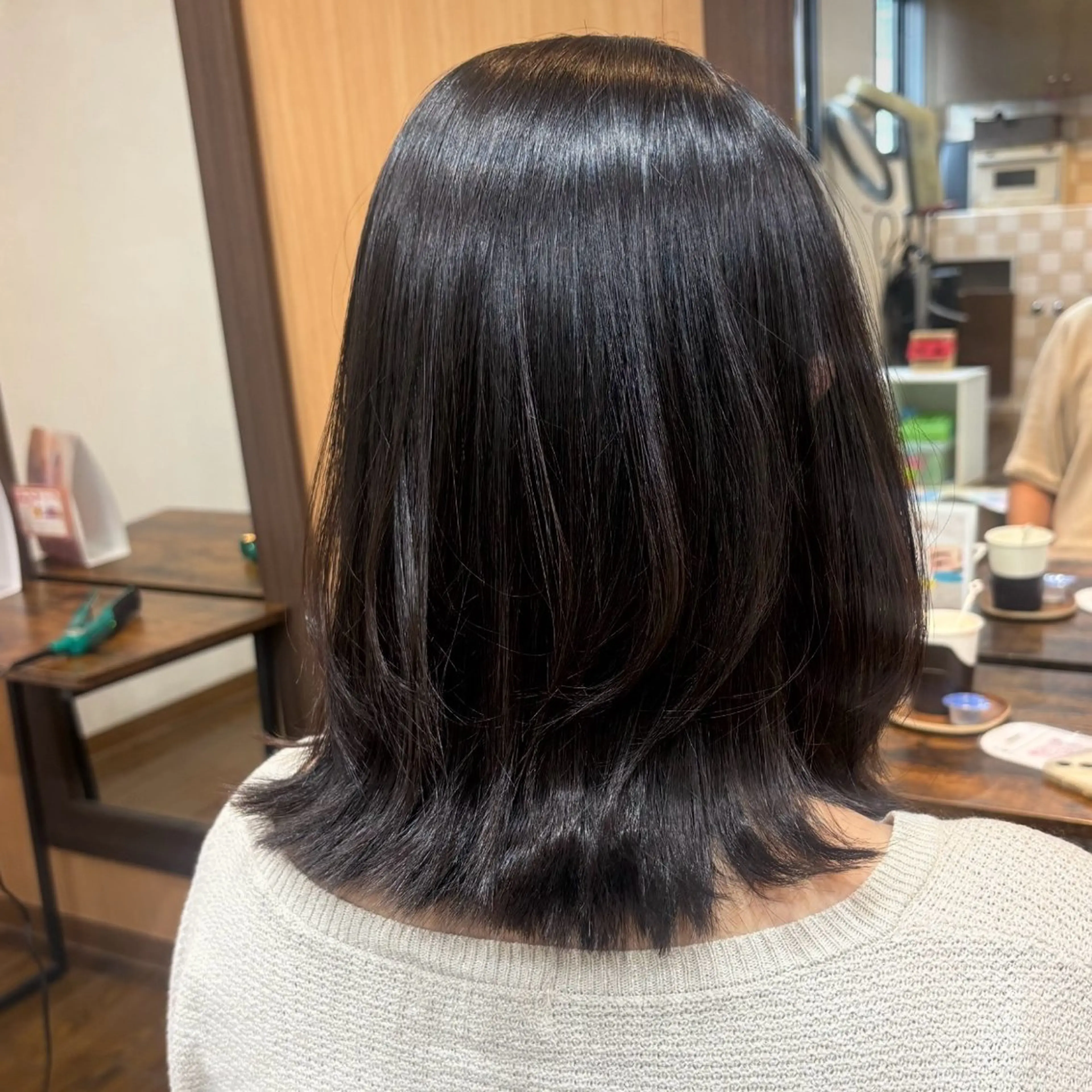 セミロング 髪質改善カラー 縮毛矯正🤍辻桃加のヘアスタイル