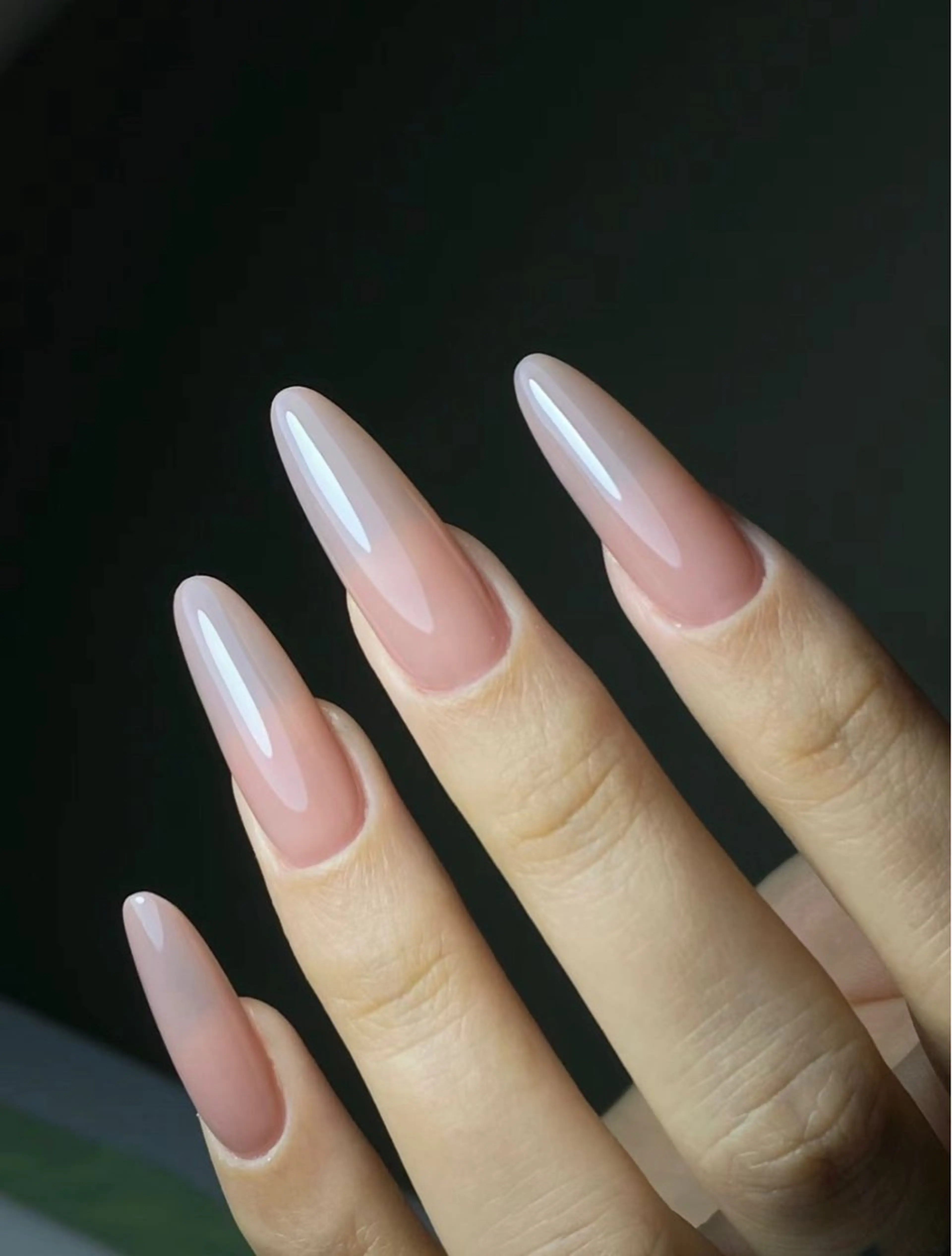 ネイル ishiro 🍂のネイルデザイン