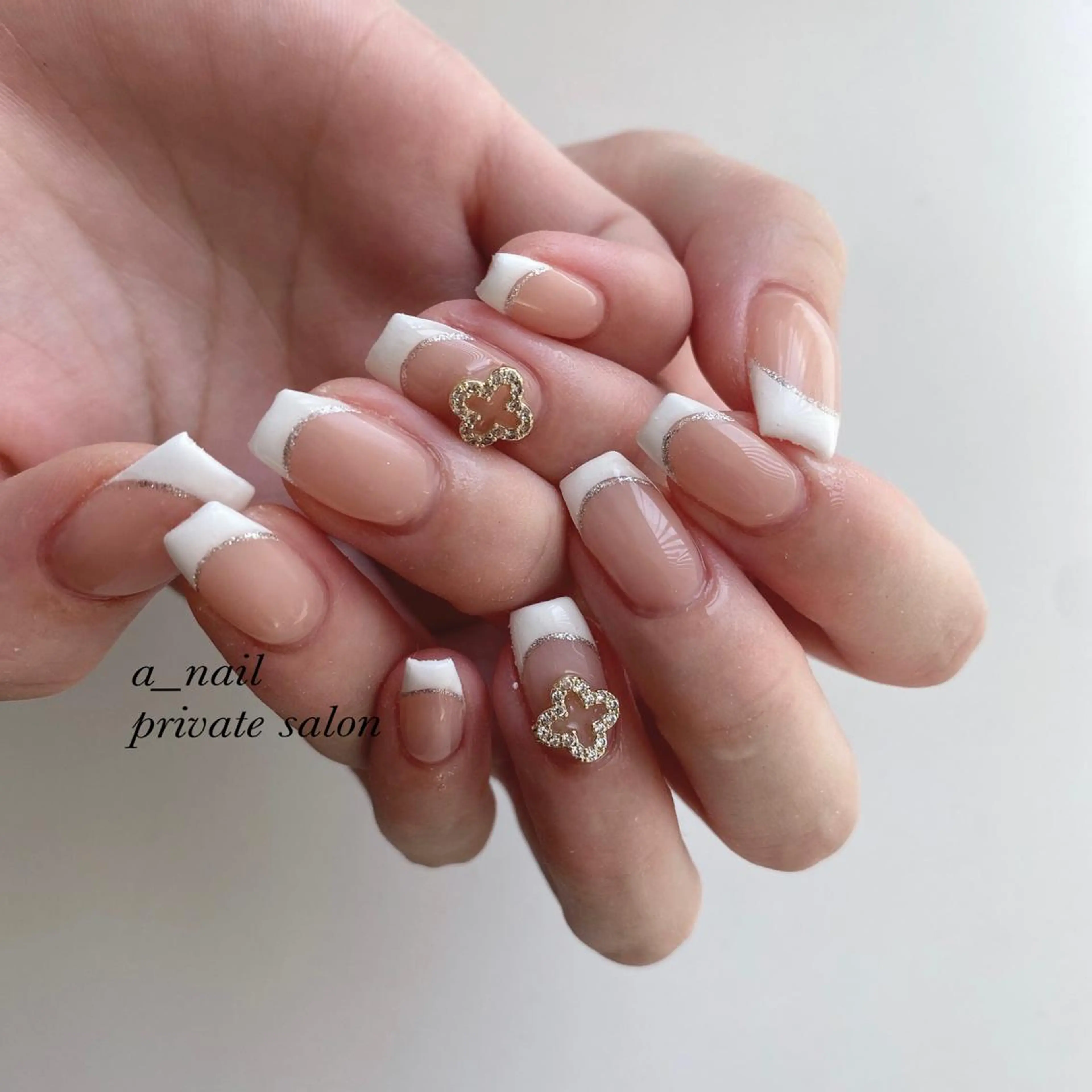 ネイル アニマル柄 フレンチネイル ジェルネイル 氷ネイル・うるうるネイル レース 菅 恵奈のネイルデザイン