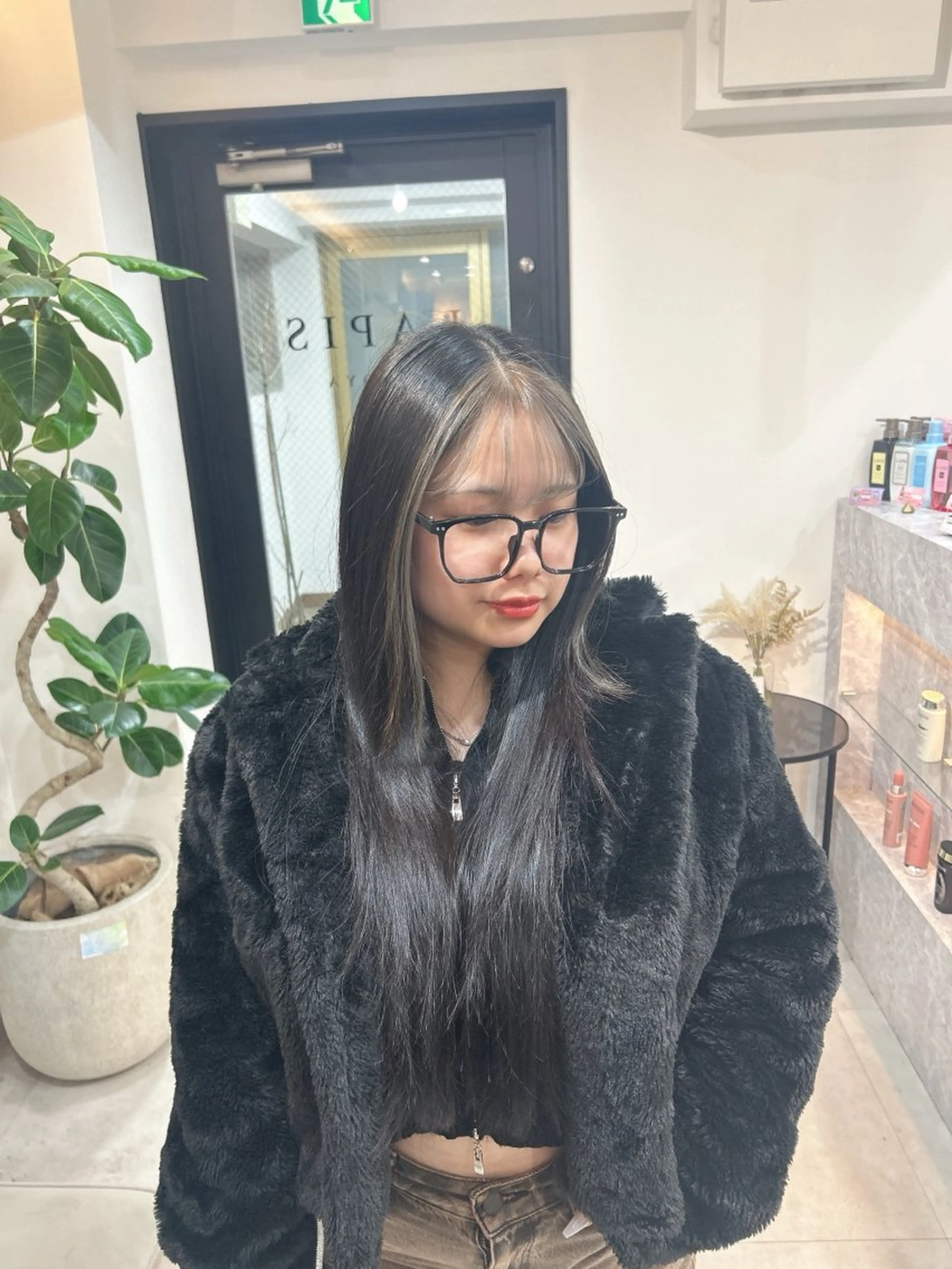 ロング 顔周りカット ヘアカラー 副島 響のヘアスタイル