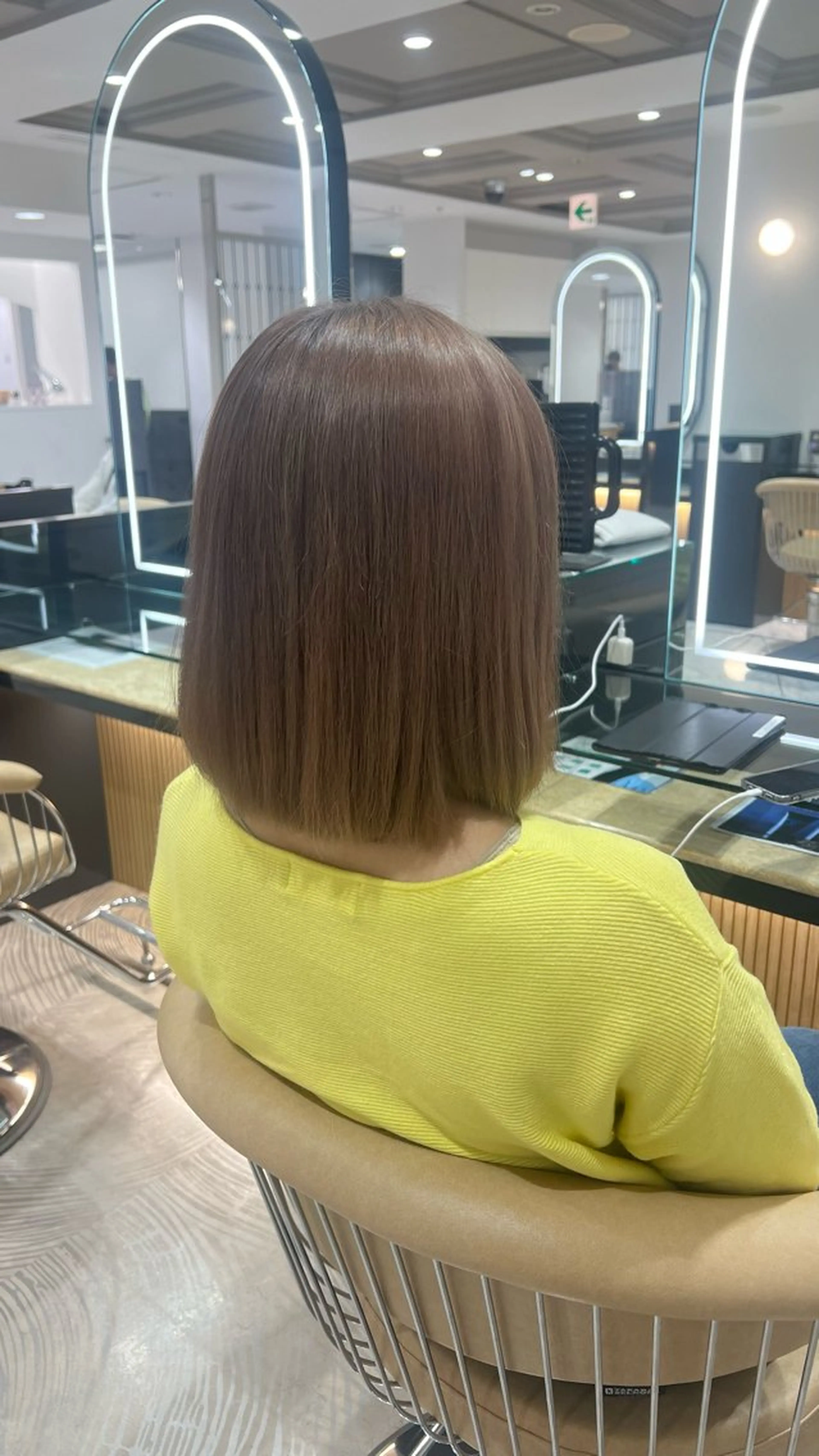 カラー ベージュカラー ブリーチ ミルクティーベージュ 骨格／顔型／診断／ 伏見／飯味 華菜のヘアスタイル