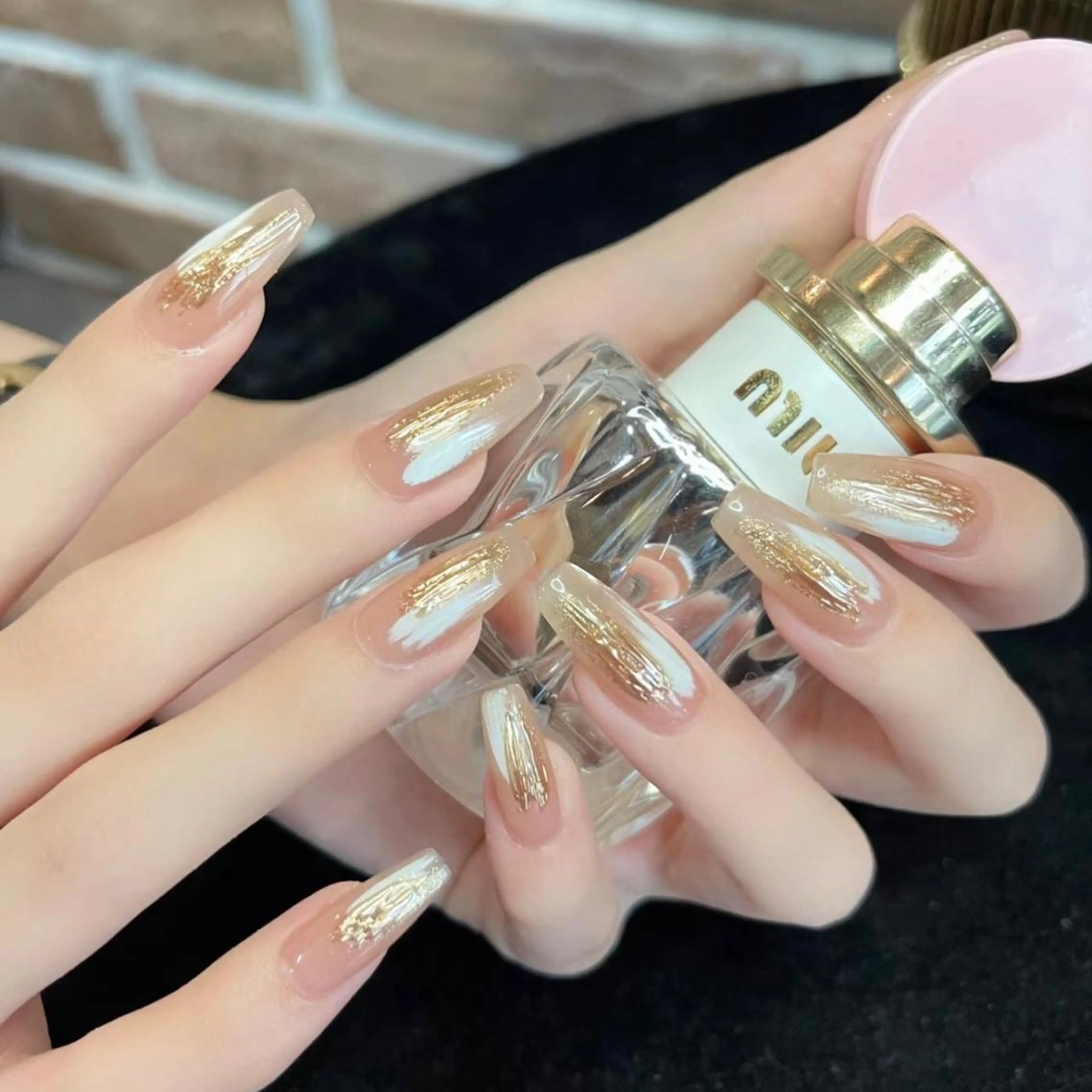 ネイル ハンドネイル Queens ciciのネイルデザイン