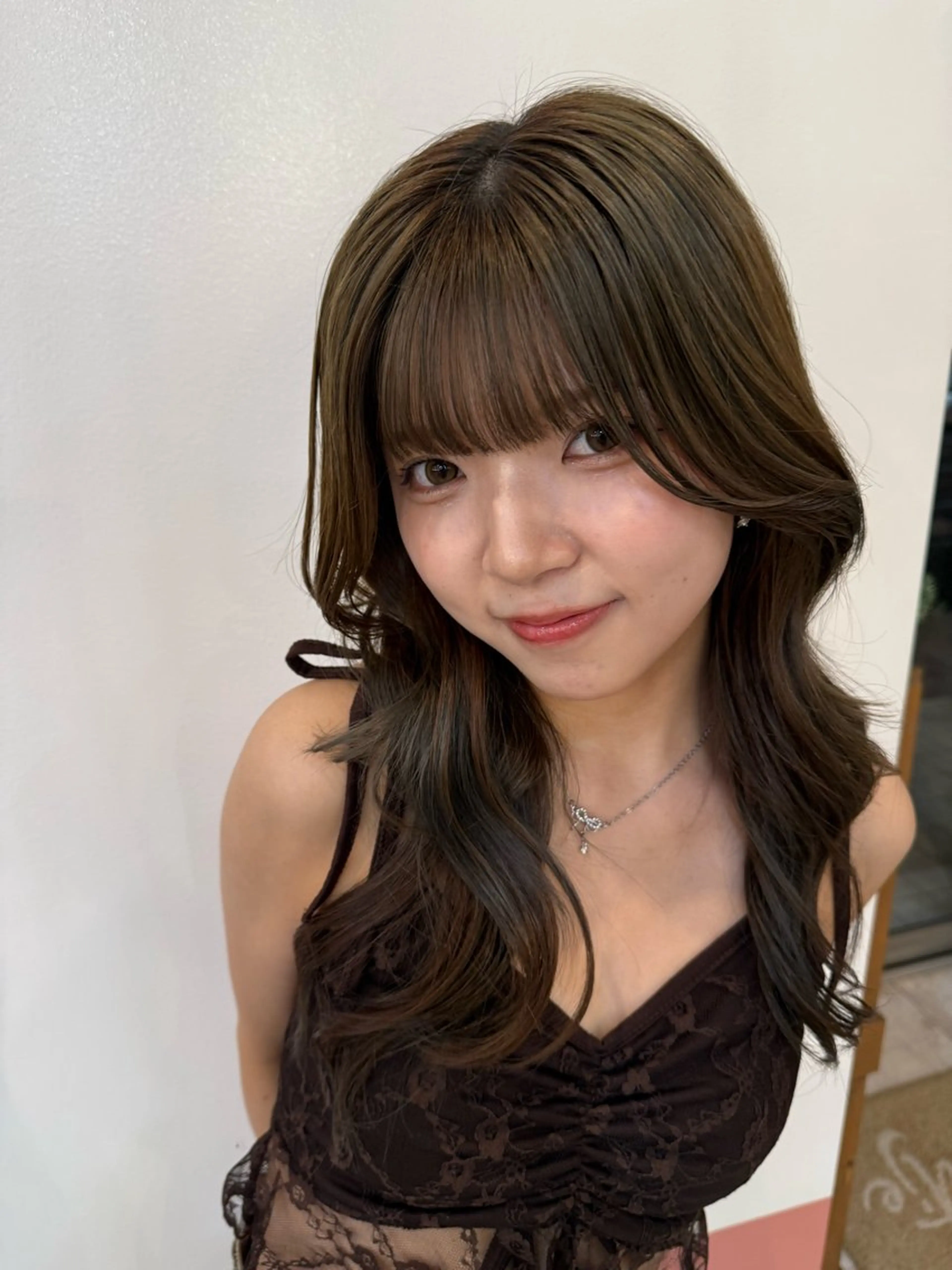 セミロング 韓国風ヘア カット ボブ、レイヤー、 ハイトーン、古淵のヘアスタイル