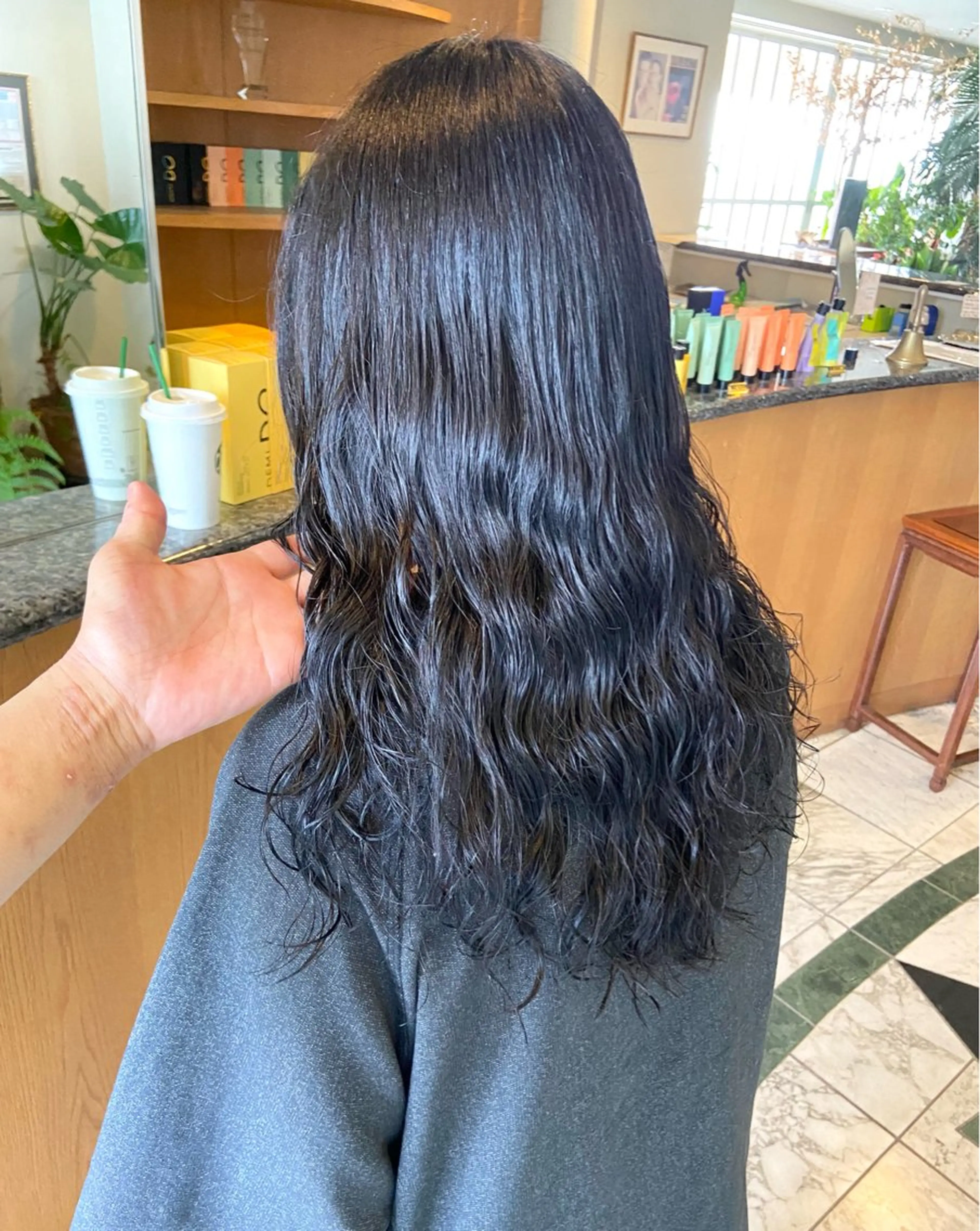 ロング パーマ ASAKURA 美容室のヘアスタイル