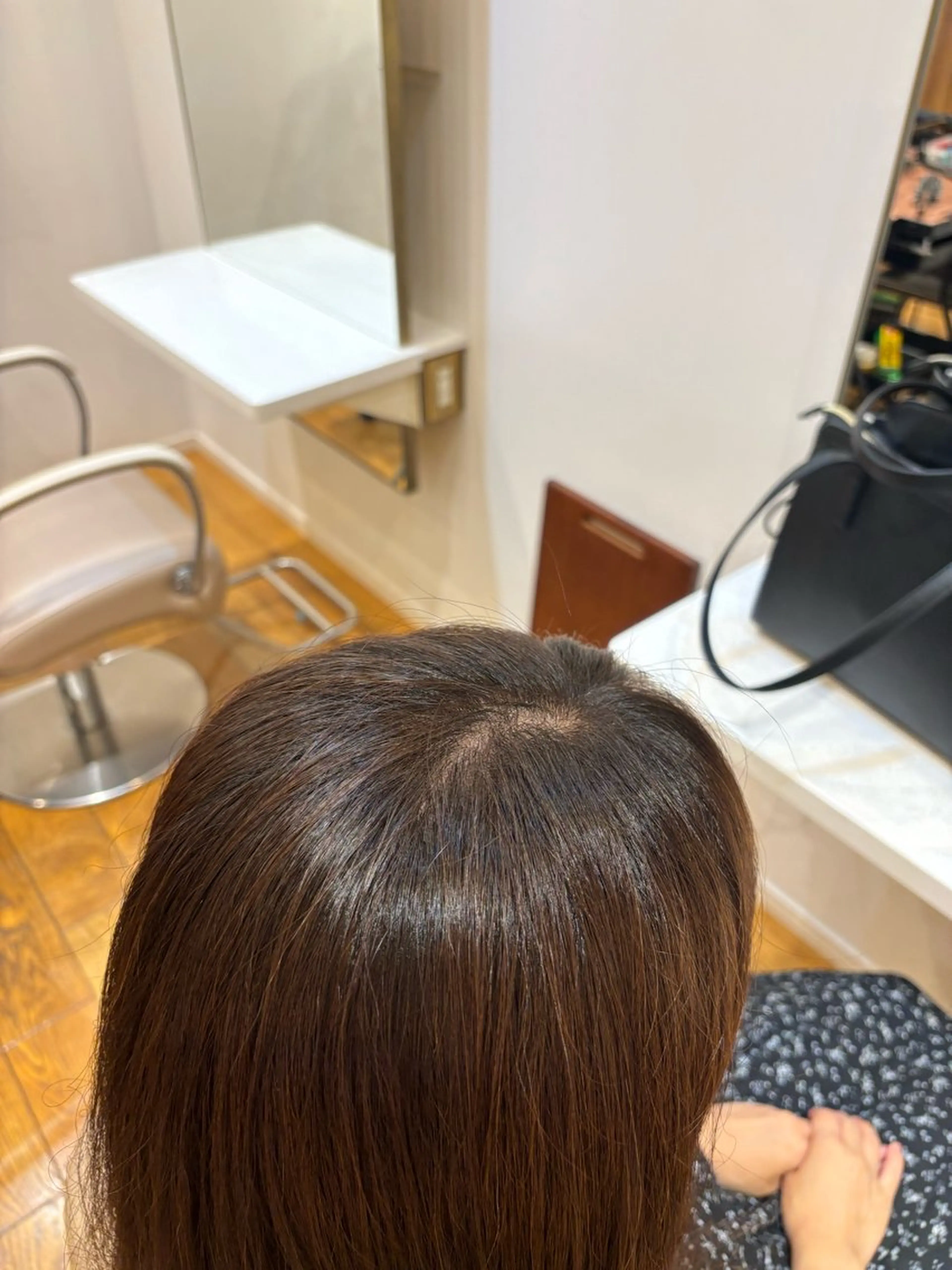 ミディアム 石川 幸呼のヘアスタイル