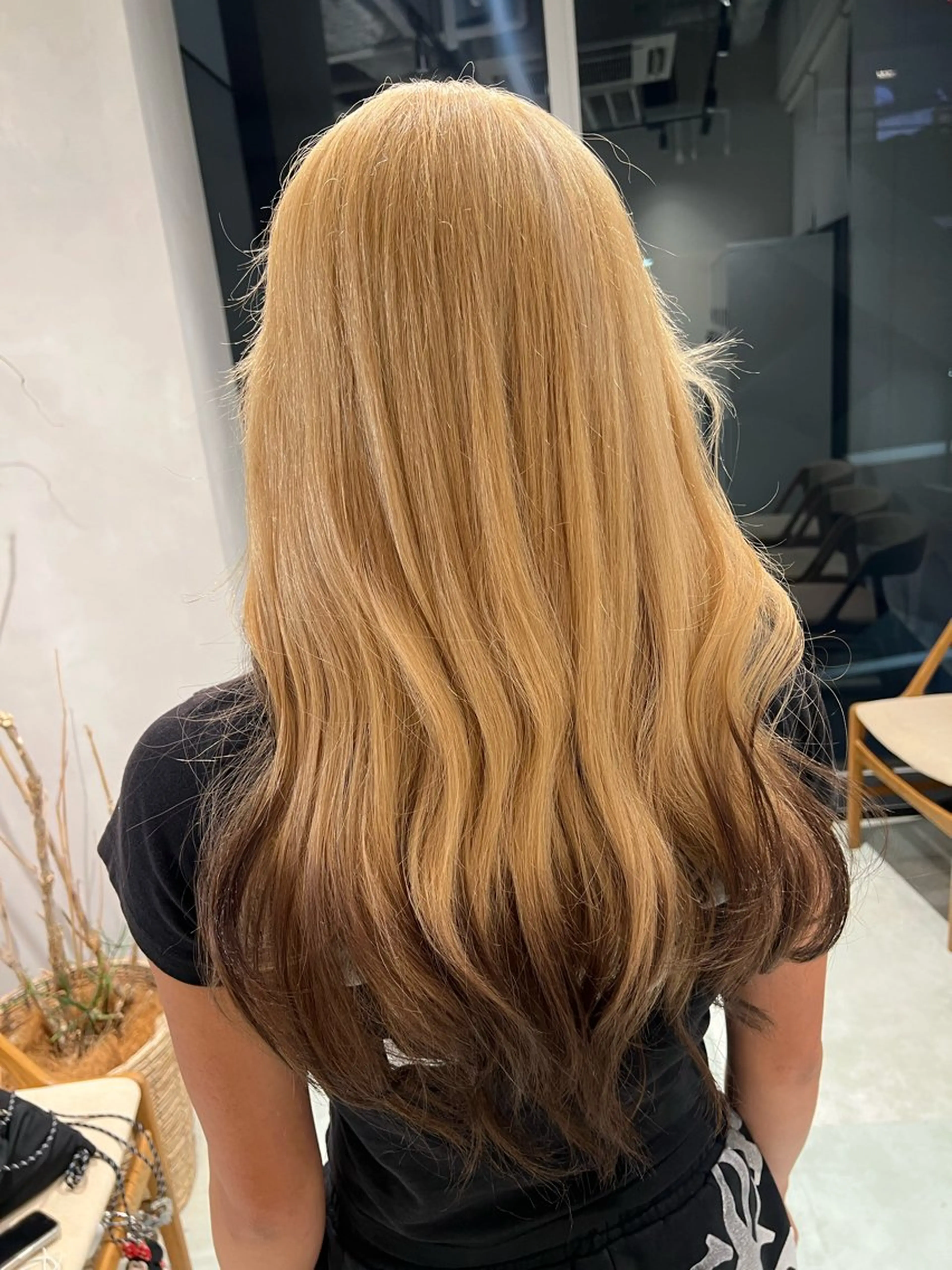 ロング ヘアカラー トリートメント 渋谷ハイトーン/ デザインカラー阿部のヘアスタイル