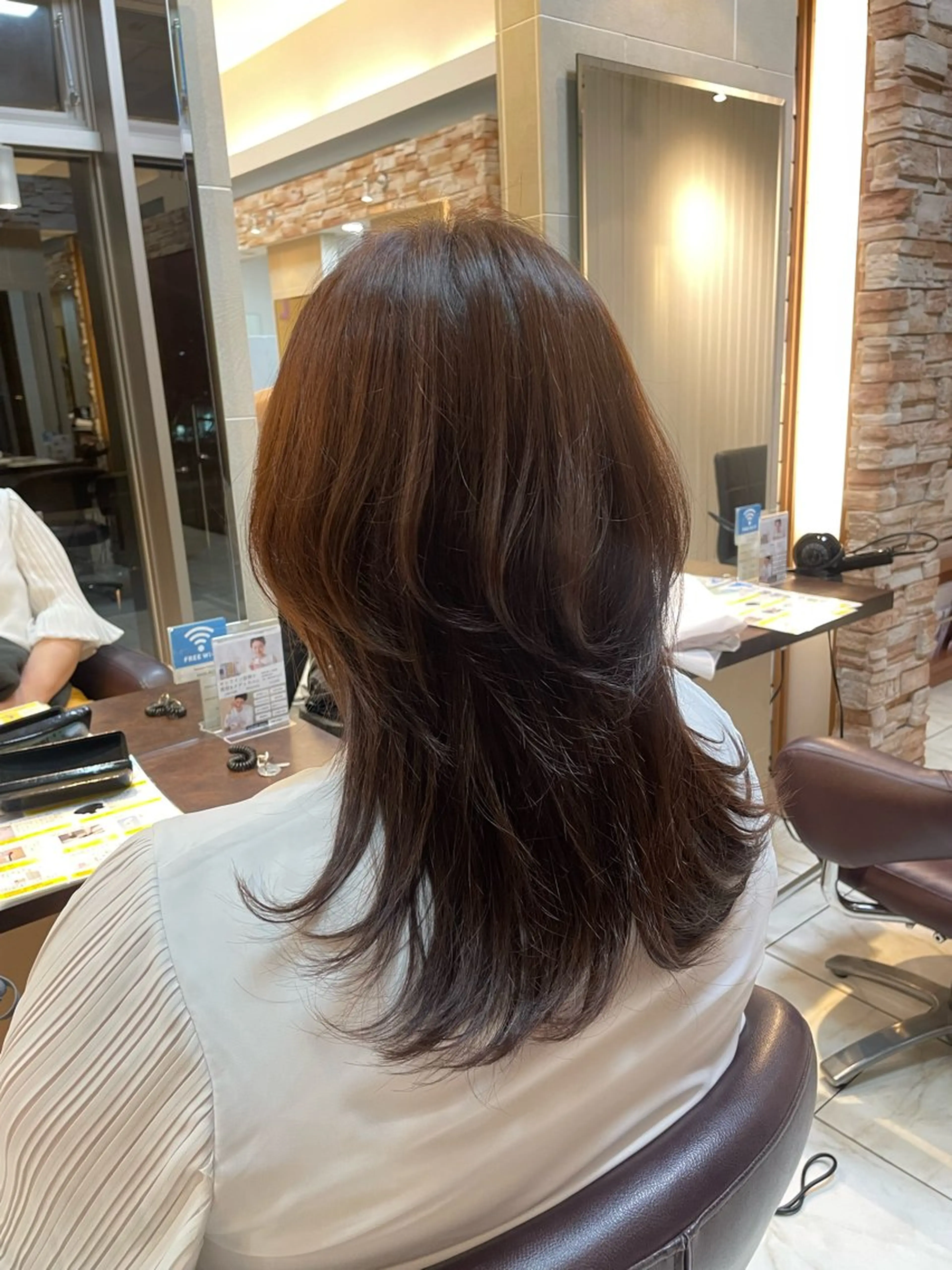 セミロング ウルフカット カット トリートメント 垢抜け透明感カラー 🌻篠崎梓🌻のヘアスタイル