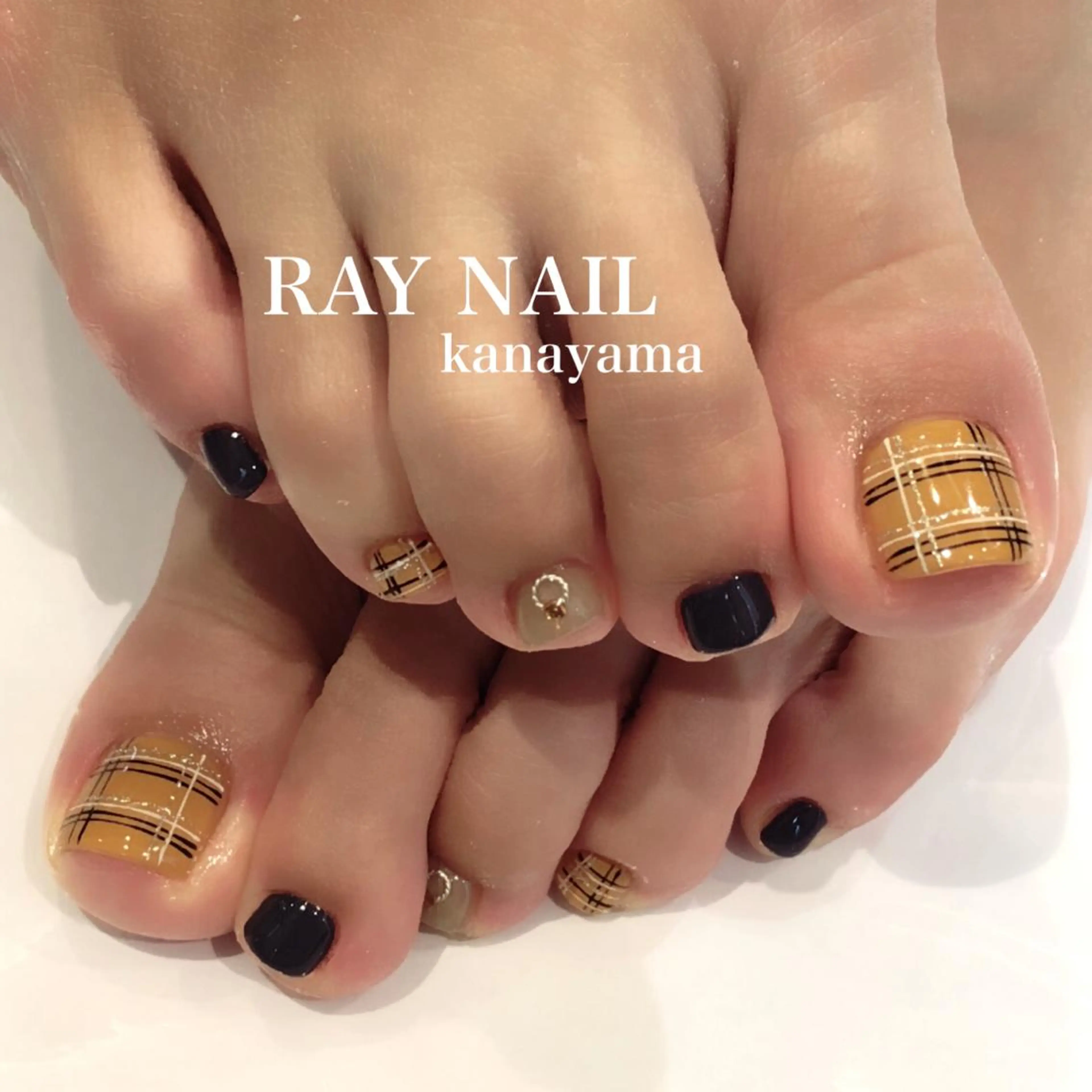 ネイル フットネイル フットネイル Arowa 伊田のネイルデザイン