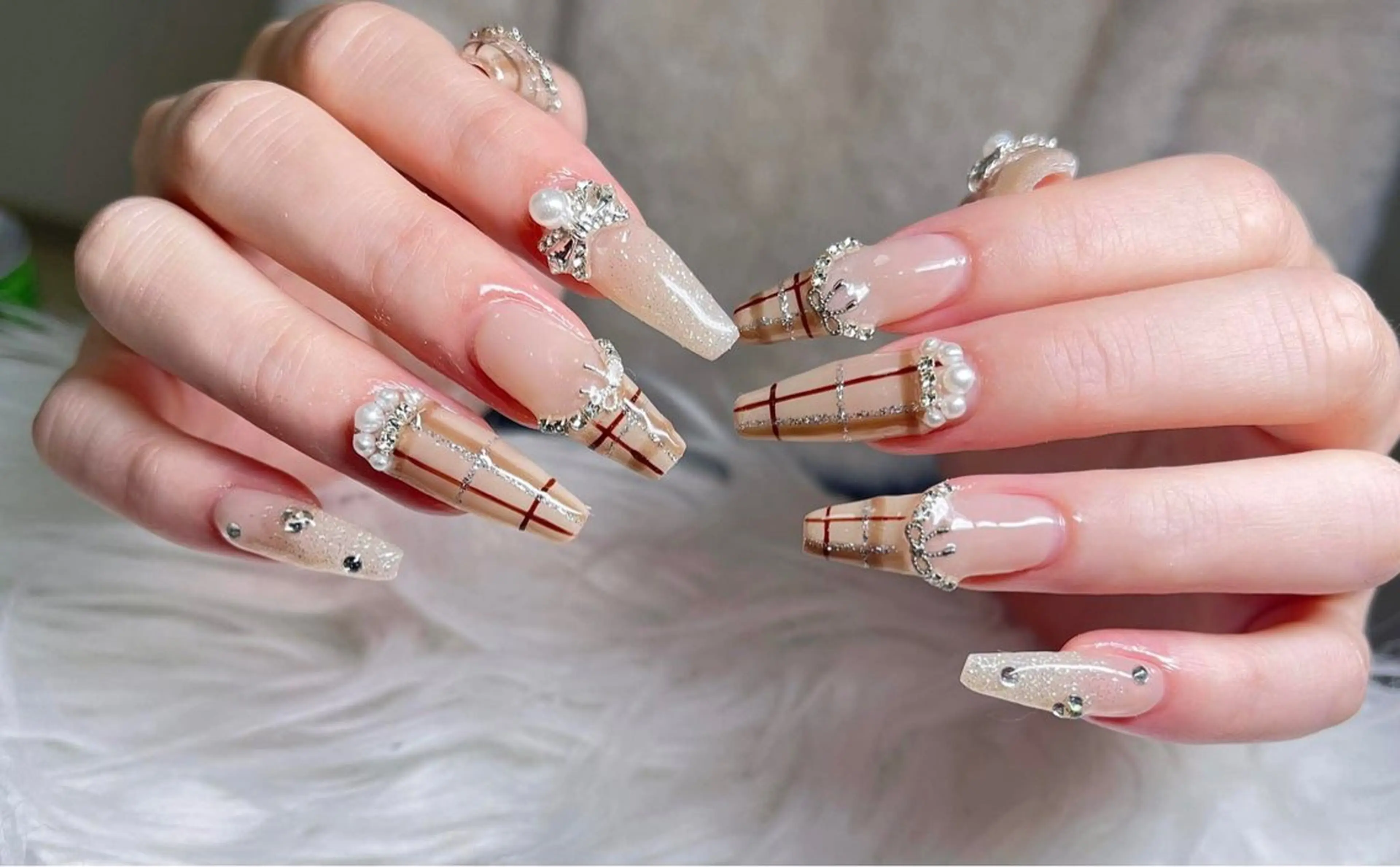 ネイル アートネイル 成人式 ジェルネイル ニュアンスネイル 夏ネイル ハンドネイル Jenn Nail Salonのネイルデザイン