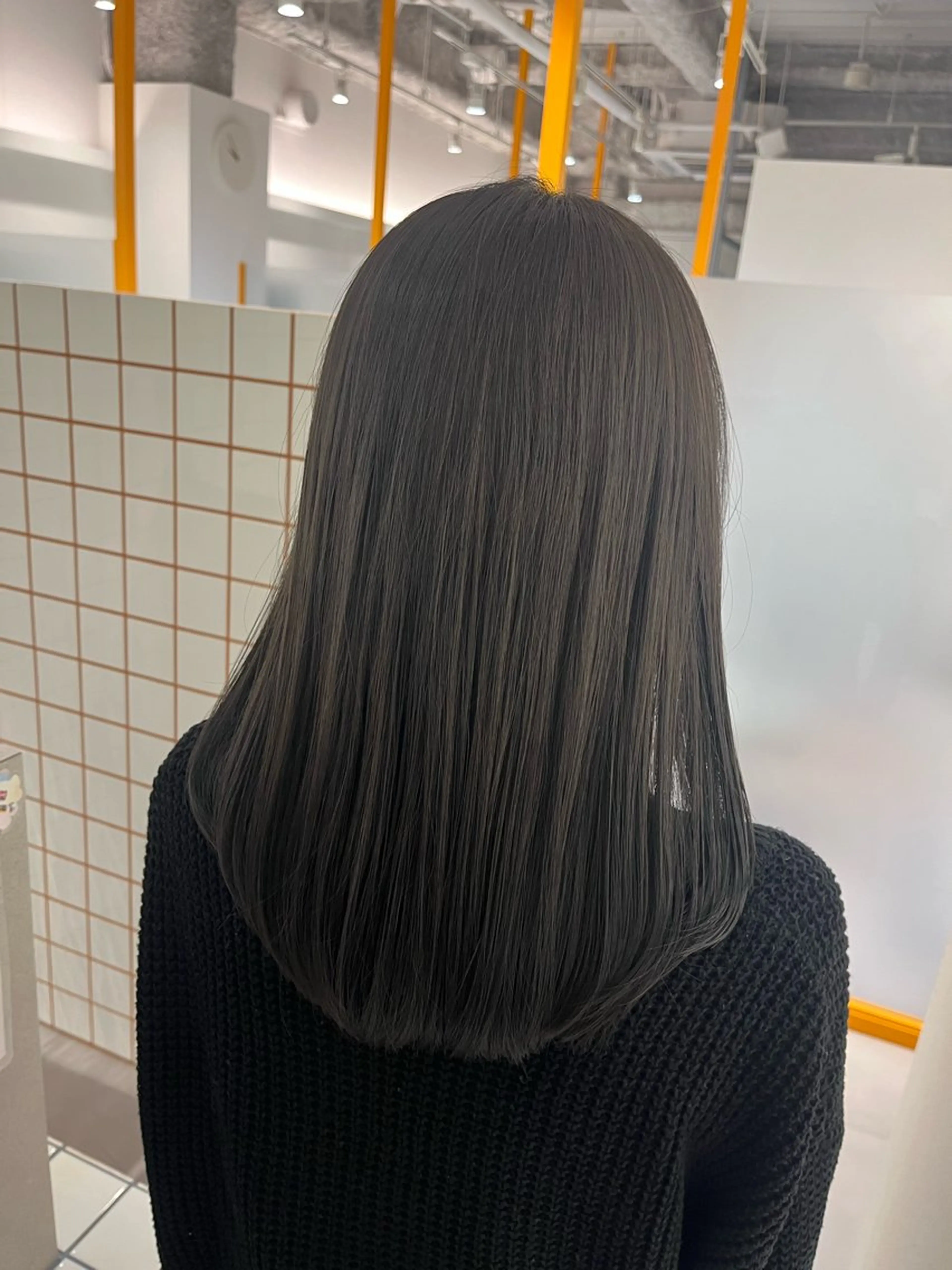 カラー 透明感カラー グレージュ 佐々木 梨乃のヘアスタイル