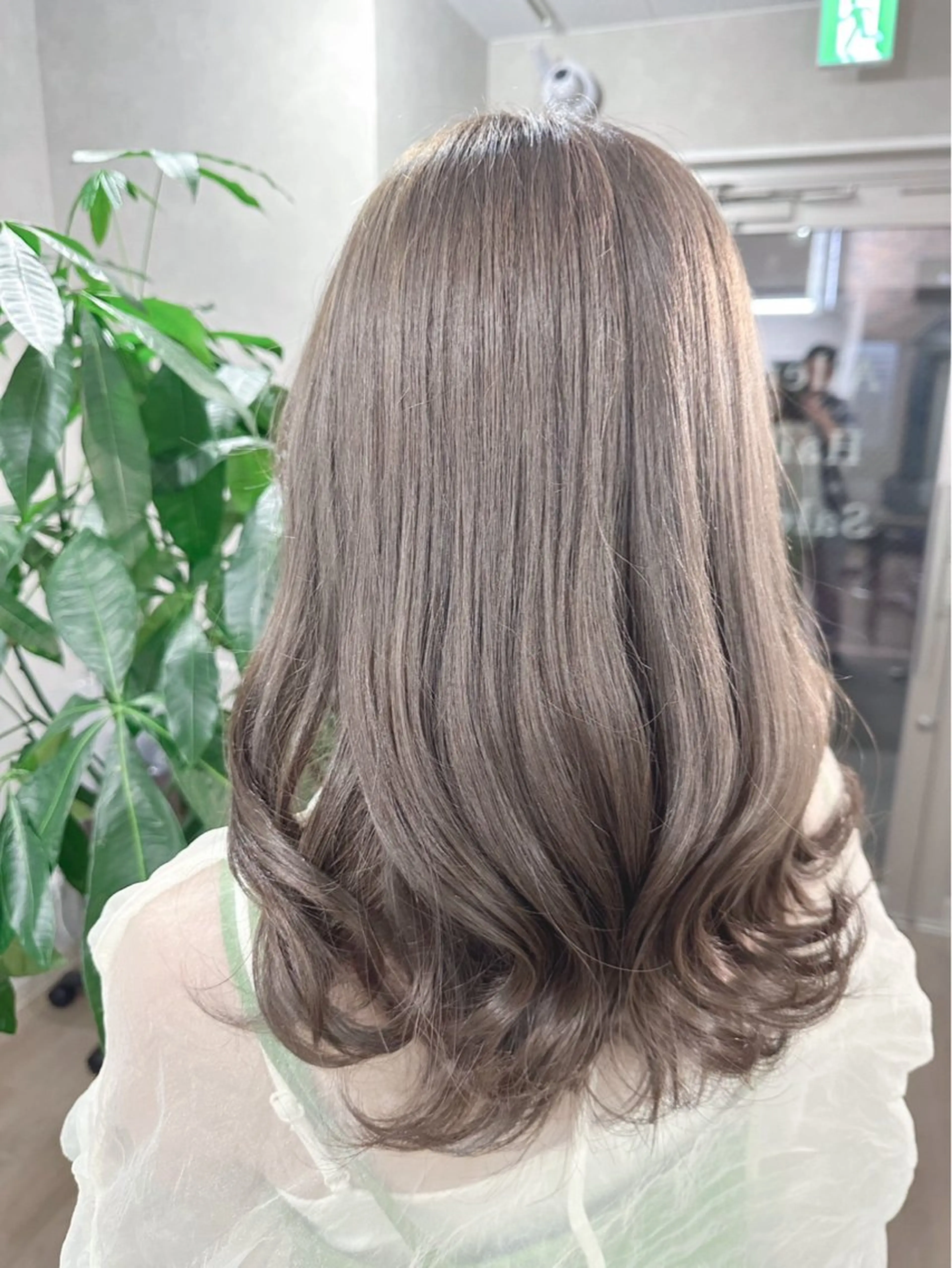 ロング カラー 山田 誠也のヘアスタイル