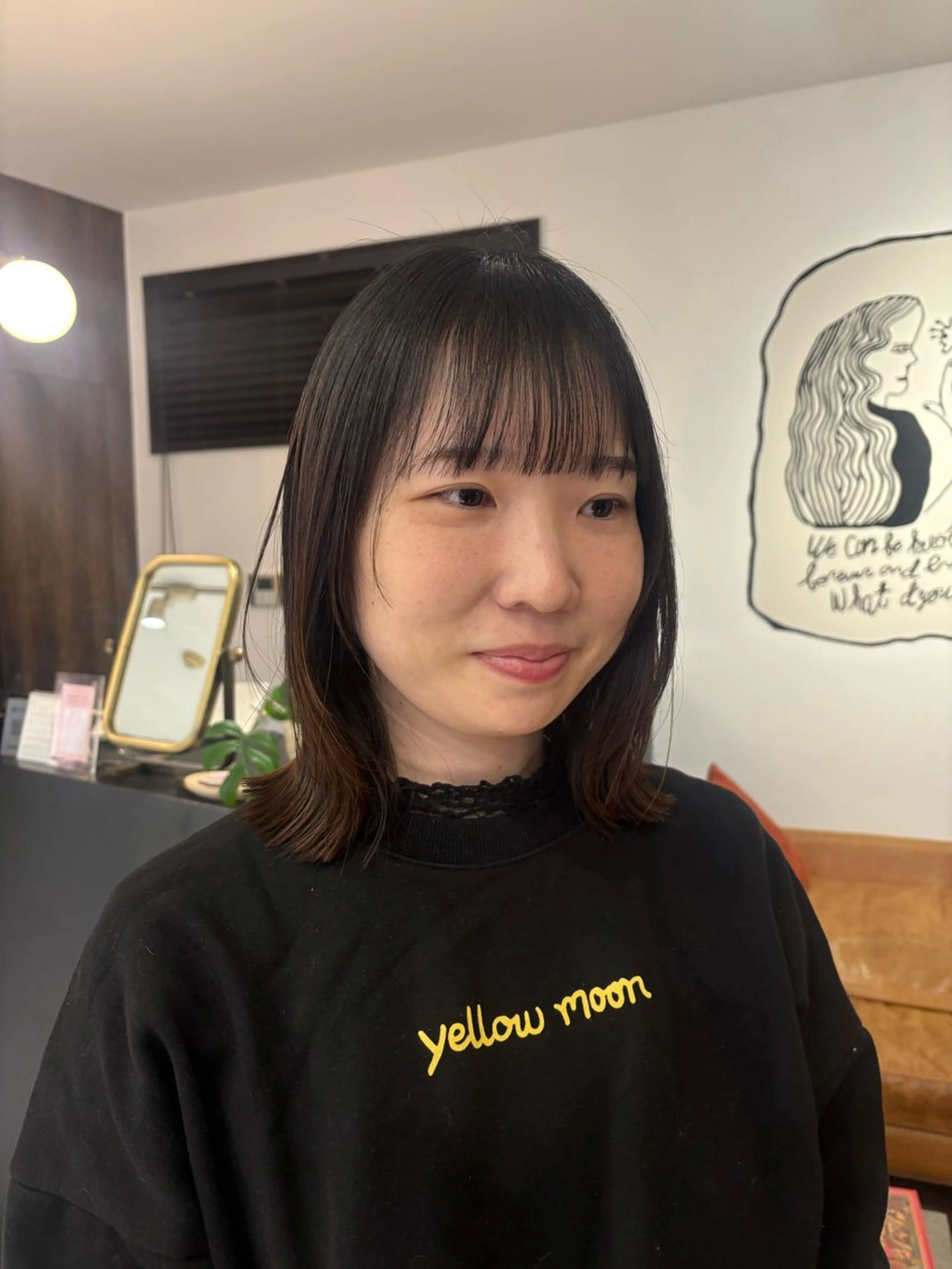 ミディアム 西野 優夏のヘアスタイル